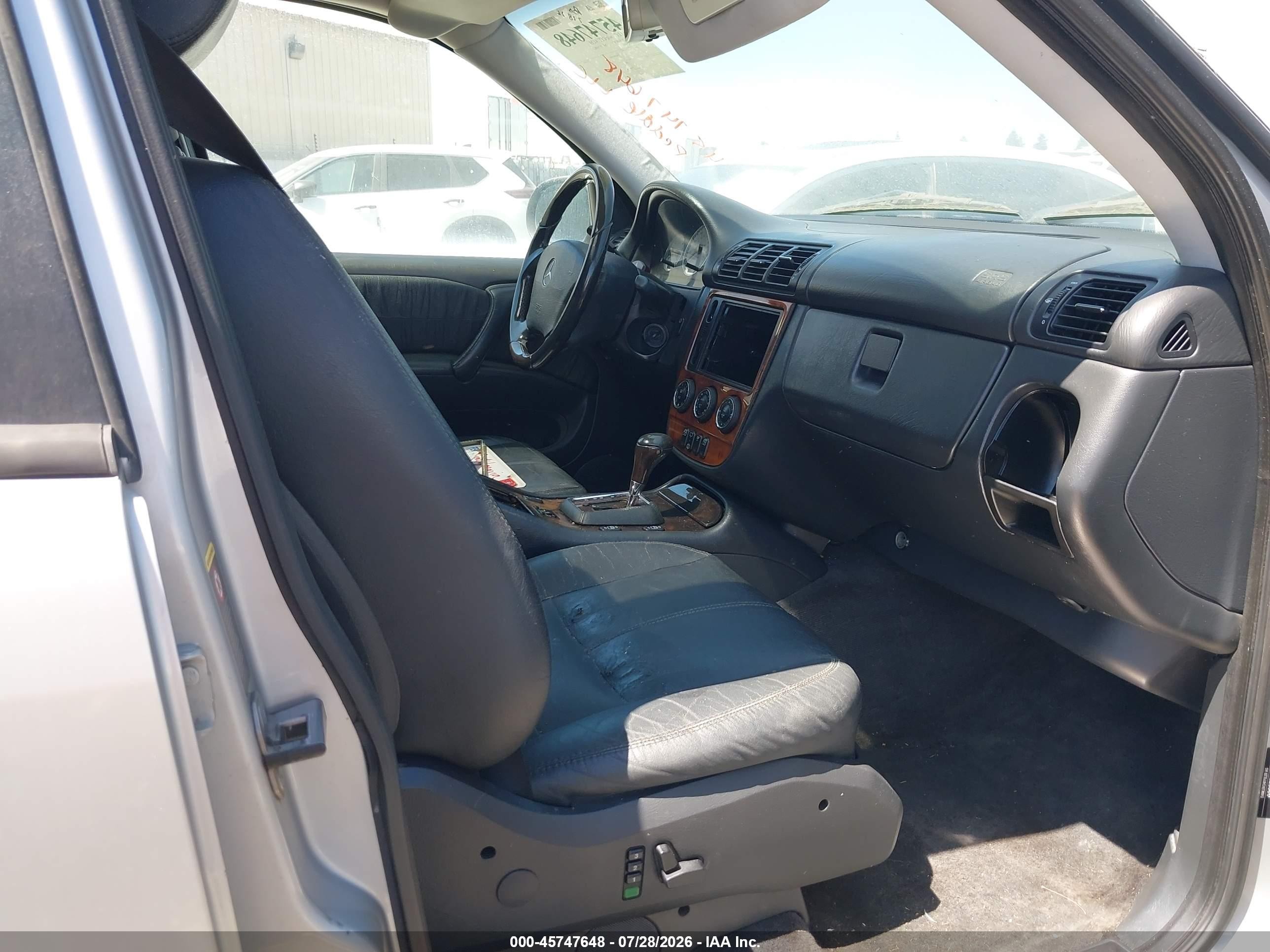 2002 Mercedes-benz Ml 55 Amg   Silver vin: 4JGAB74E02A290262