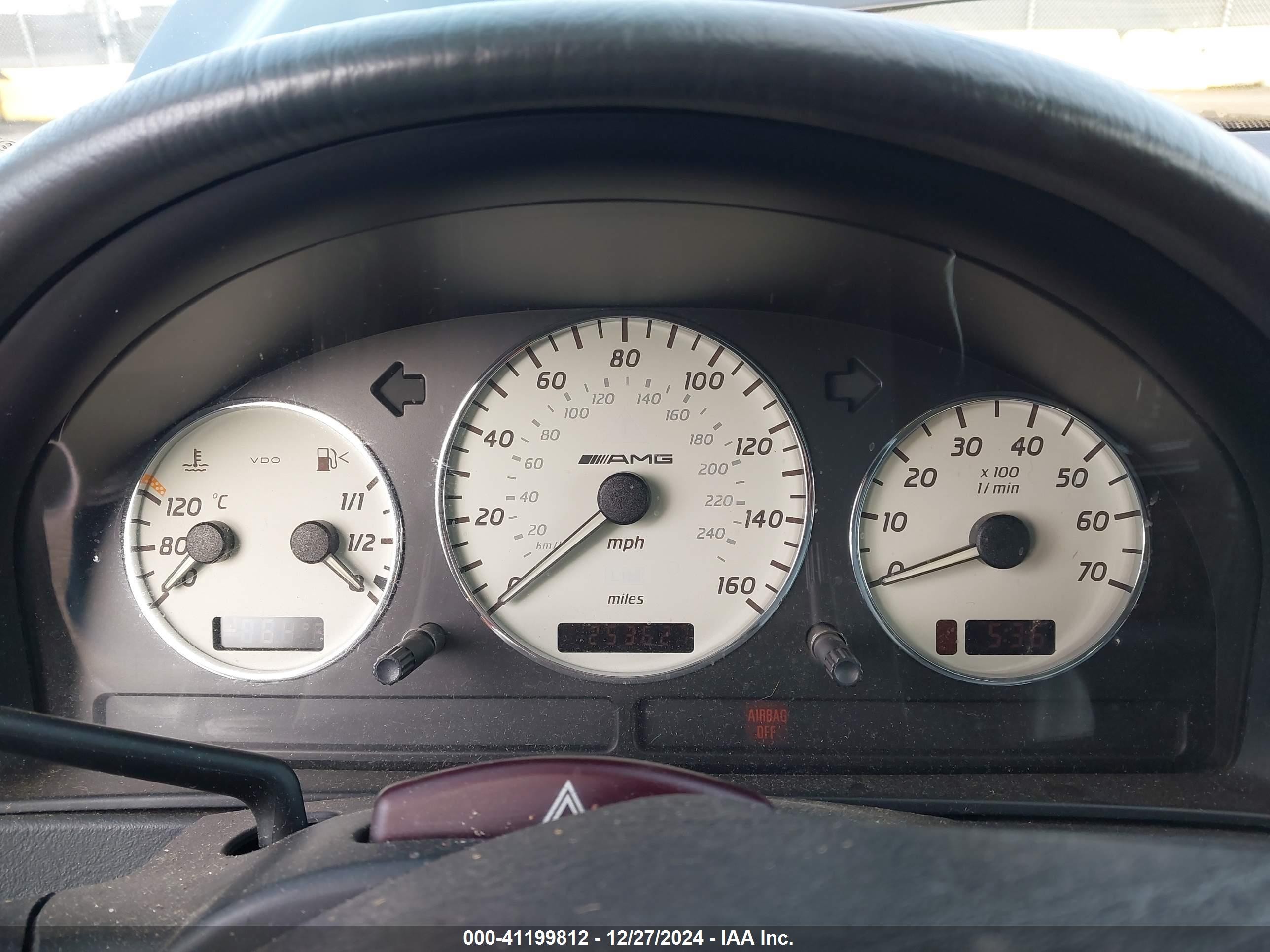 2000 Mercedes-benz Ml 55 Amg   Black vin: 4JGAB74E3YA186258