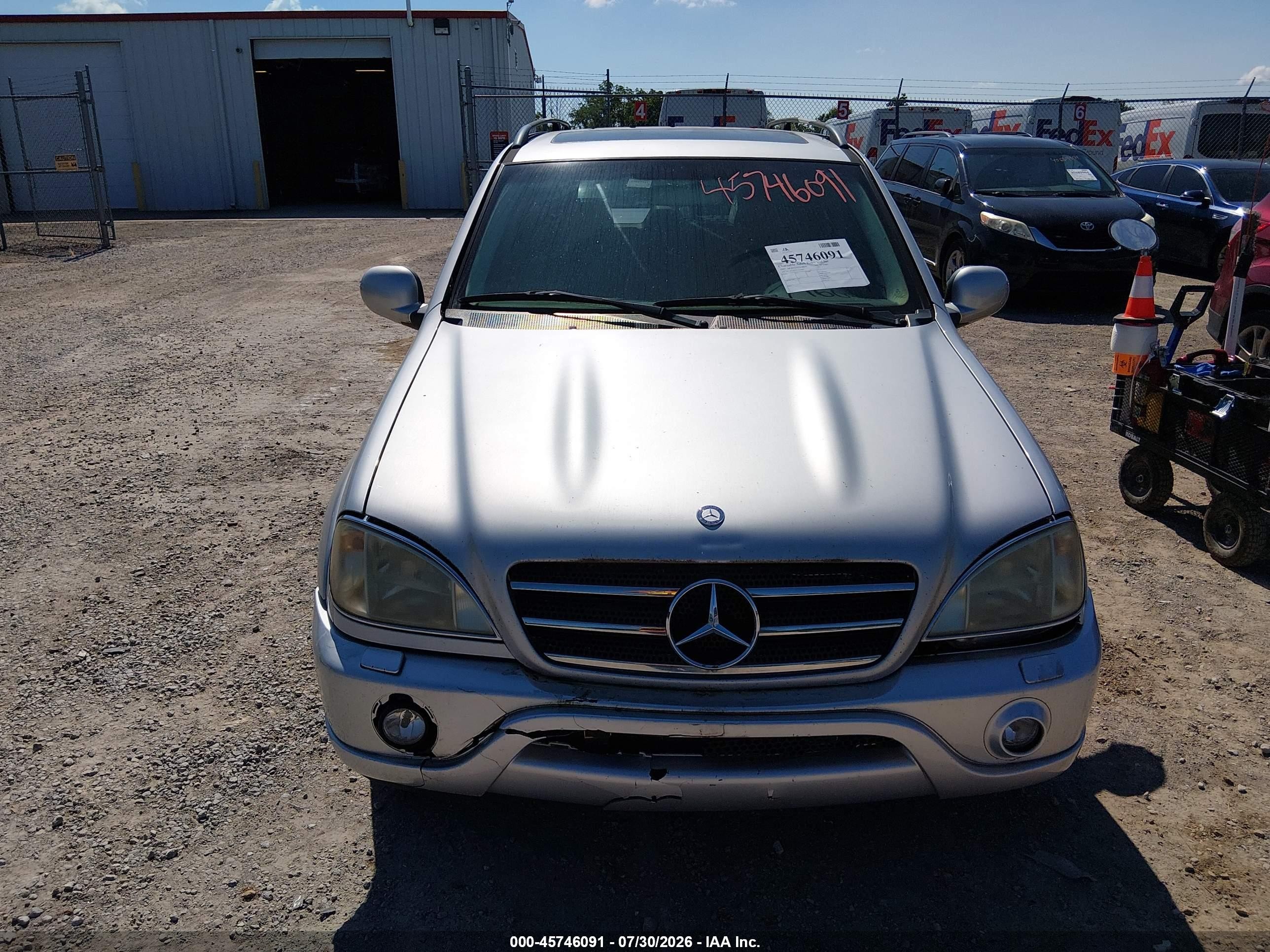 2000 Mercedes-benz Ml 55 Amg   Silver vin: 4JGAB74E6YA203960