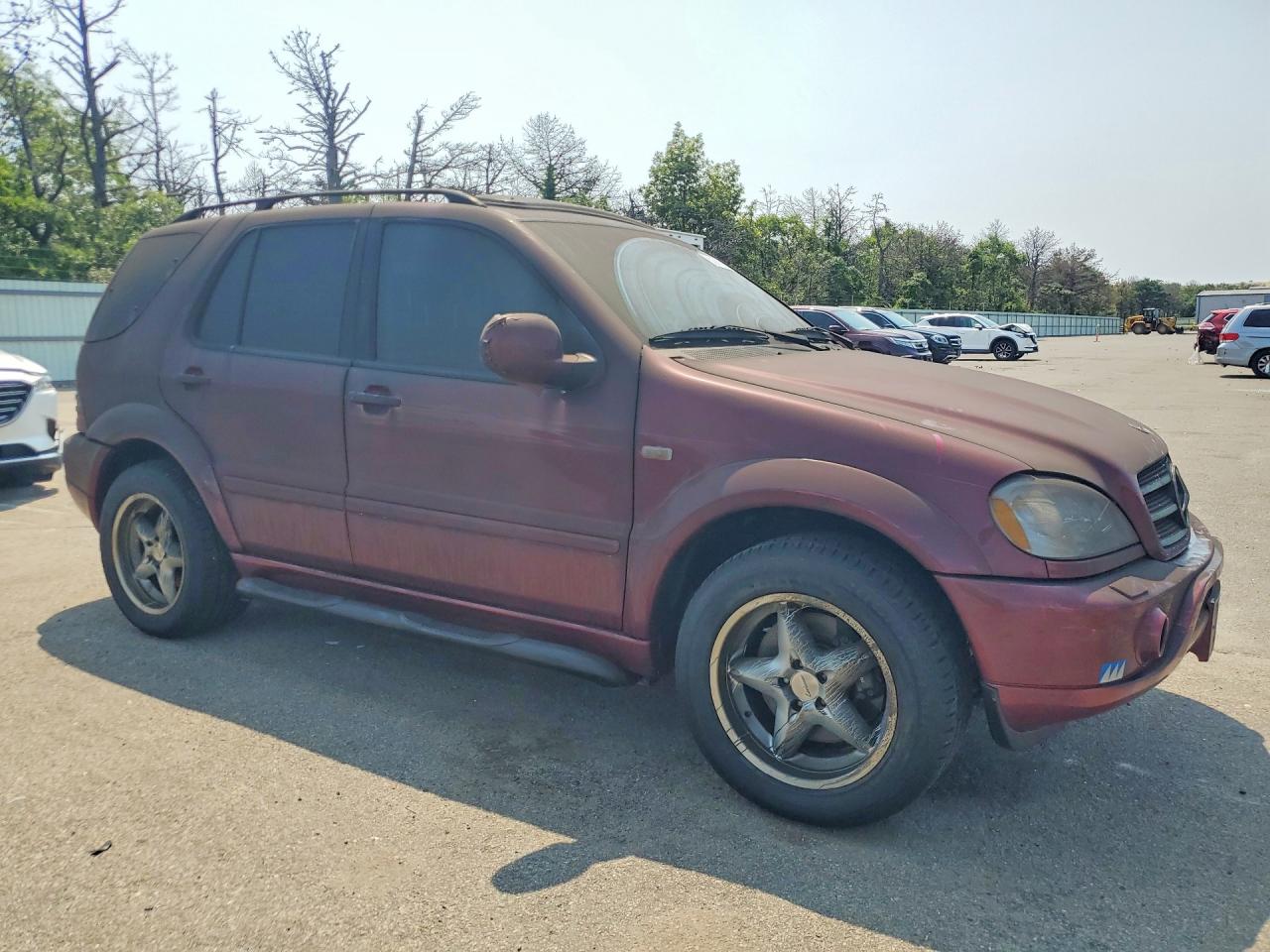 2000 Mercedes-benz Ml 55 Burgundy vin: 4JGAB74E7YA176011