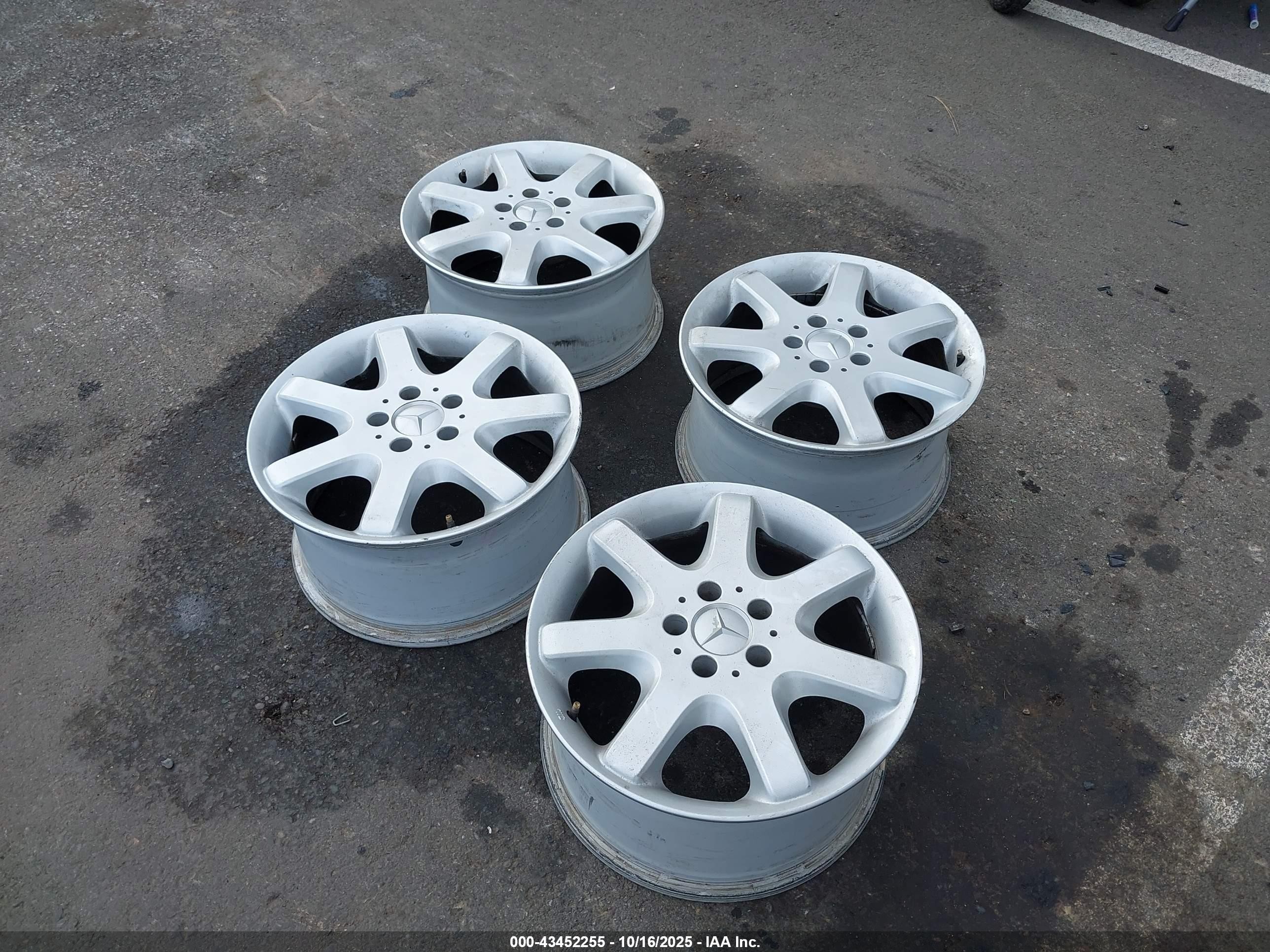 2001 Mercedes-benz Ml 55 Amg   Серебряный vin: 4JGAB74EX1A253119