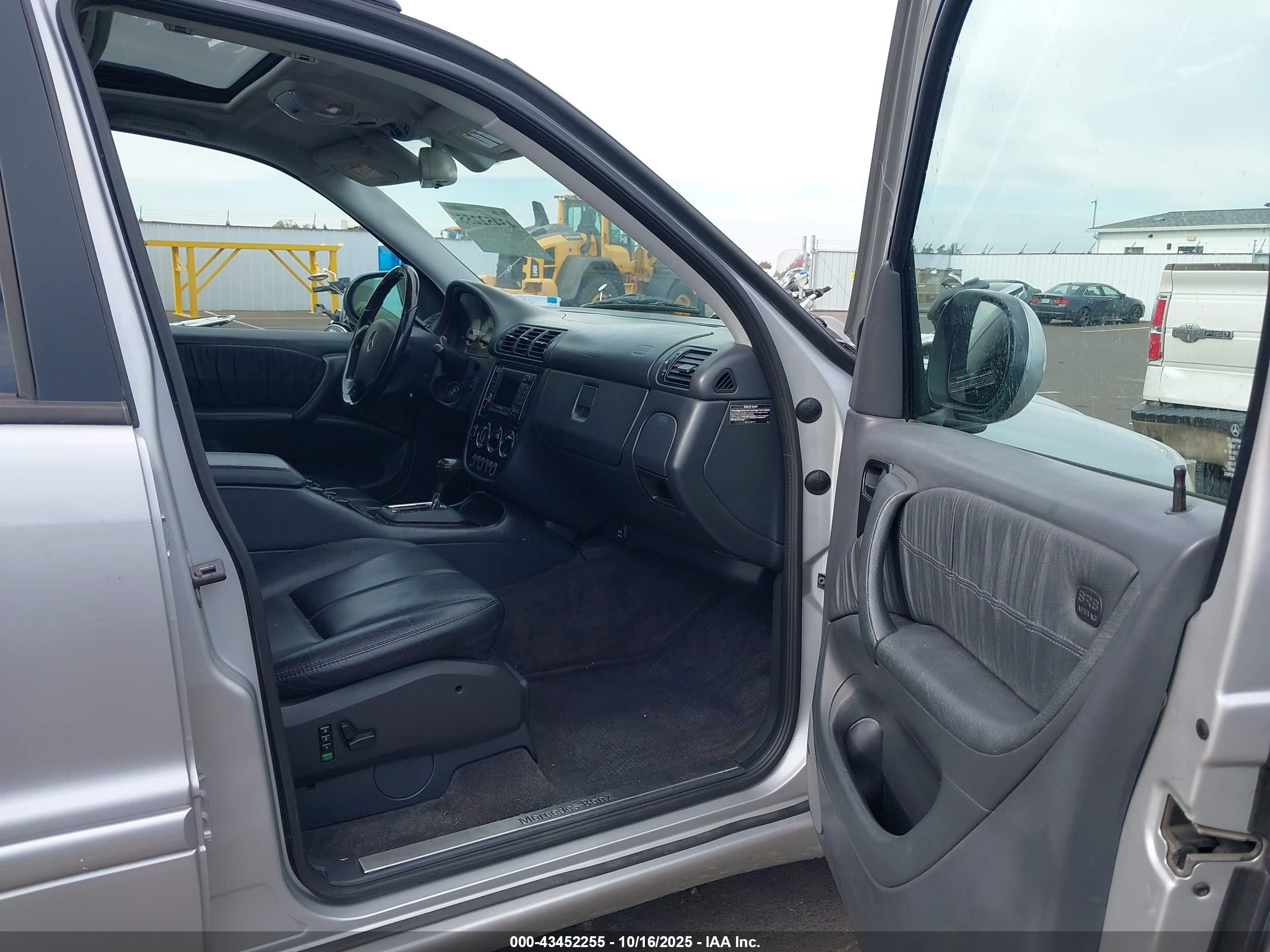 2001 Mercedes-benz Ml 55 Amg   Серебряный vin: 4JGAB74EX1A253119