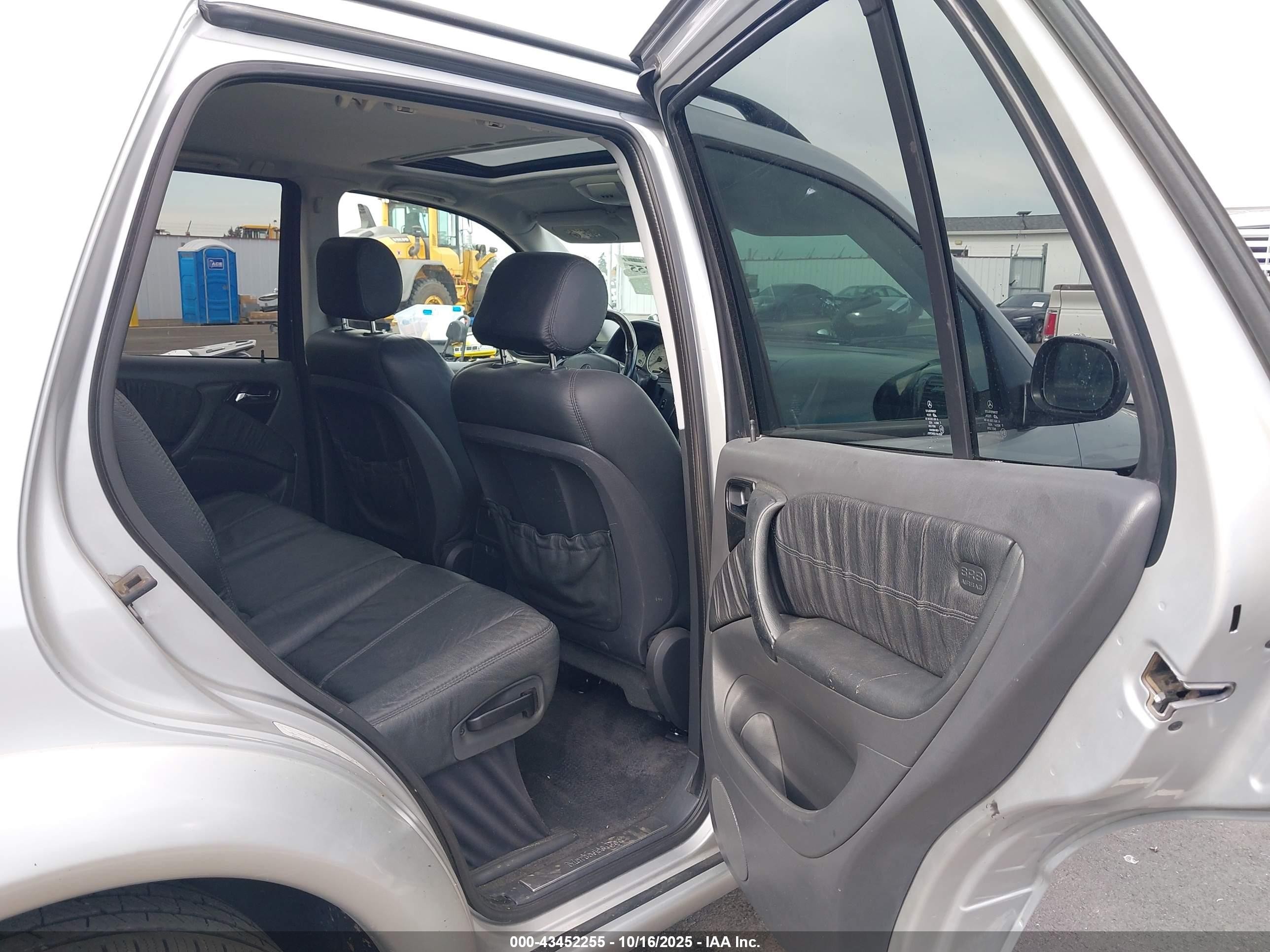 2001 Mercedes-benz Ml 55 Amg   Серебряный vin: 4JGAB74EX1A253119