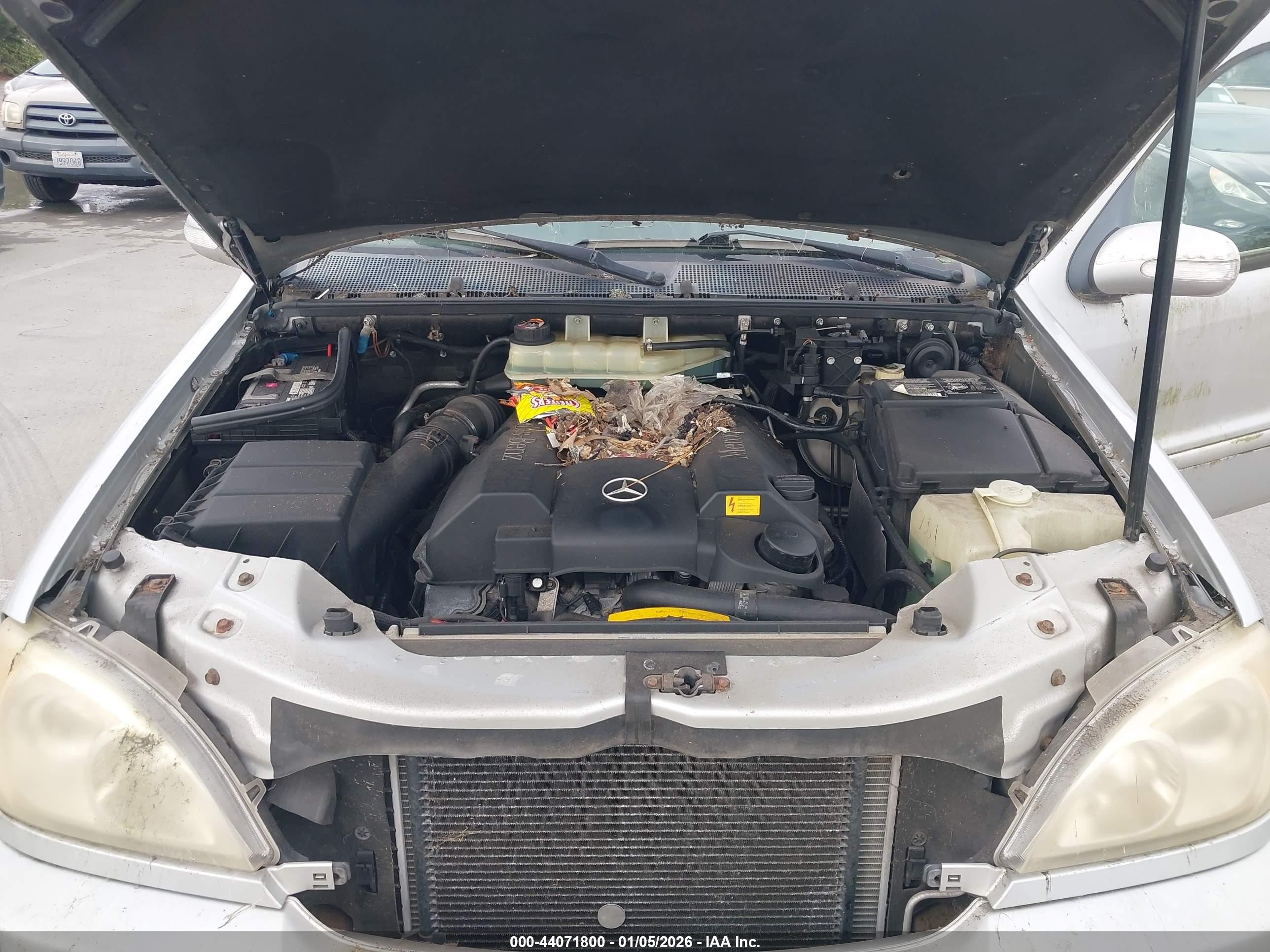 2002 Mercedes-benz Ml 500   Silver vin: 4JGAB75E42A299724
