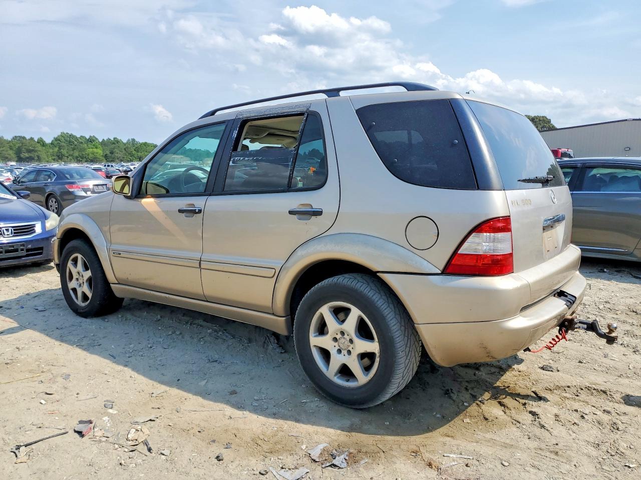 2002 Mercedes-benz Ml 500 Золотой vin: 4JGAB75E42A359081