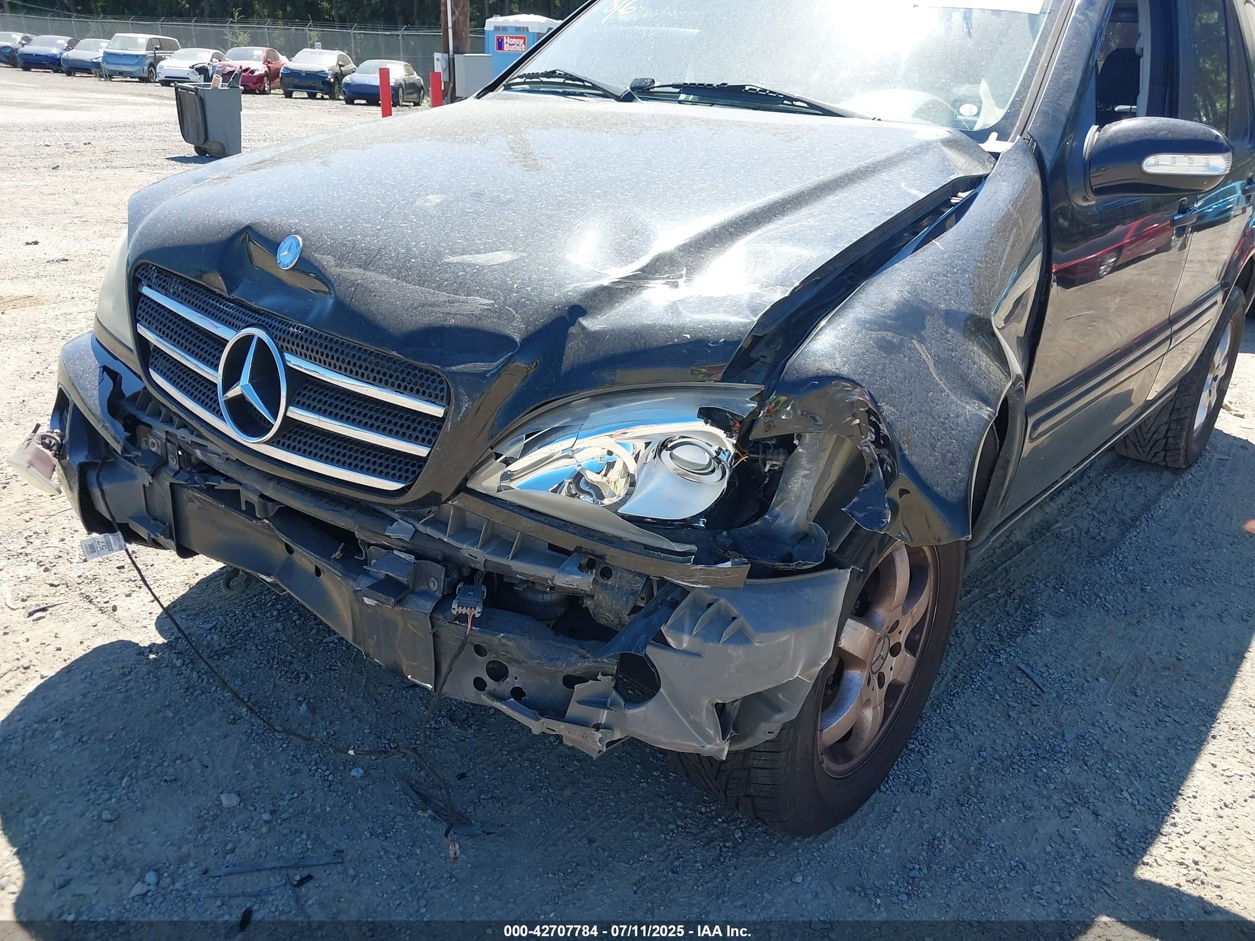 2005 Mercedes-benz Ml 500 4matic Черный vin: 4JGAB75E45A541125
