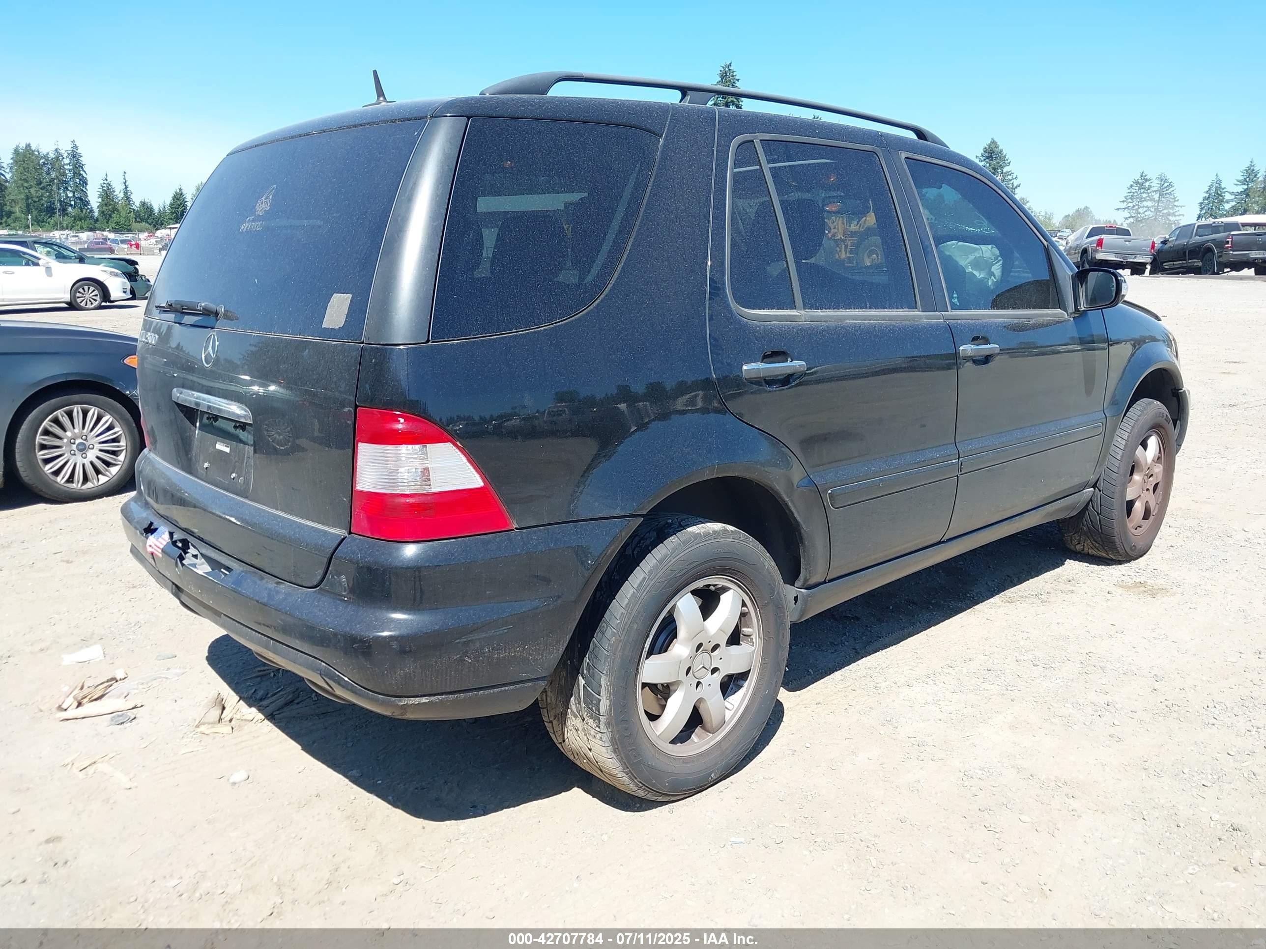 2005 Mercedes-benz Ml 500 4matic Черный vin: 4JGAB75E45A541125