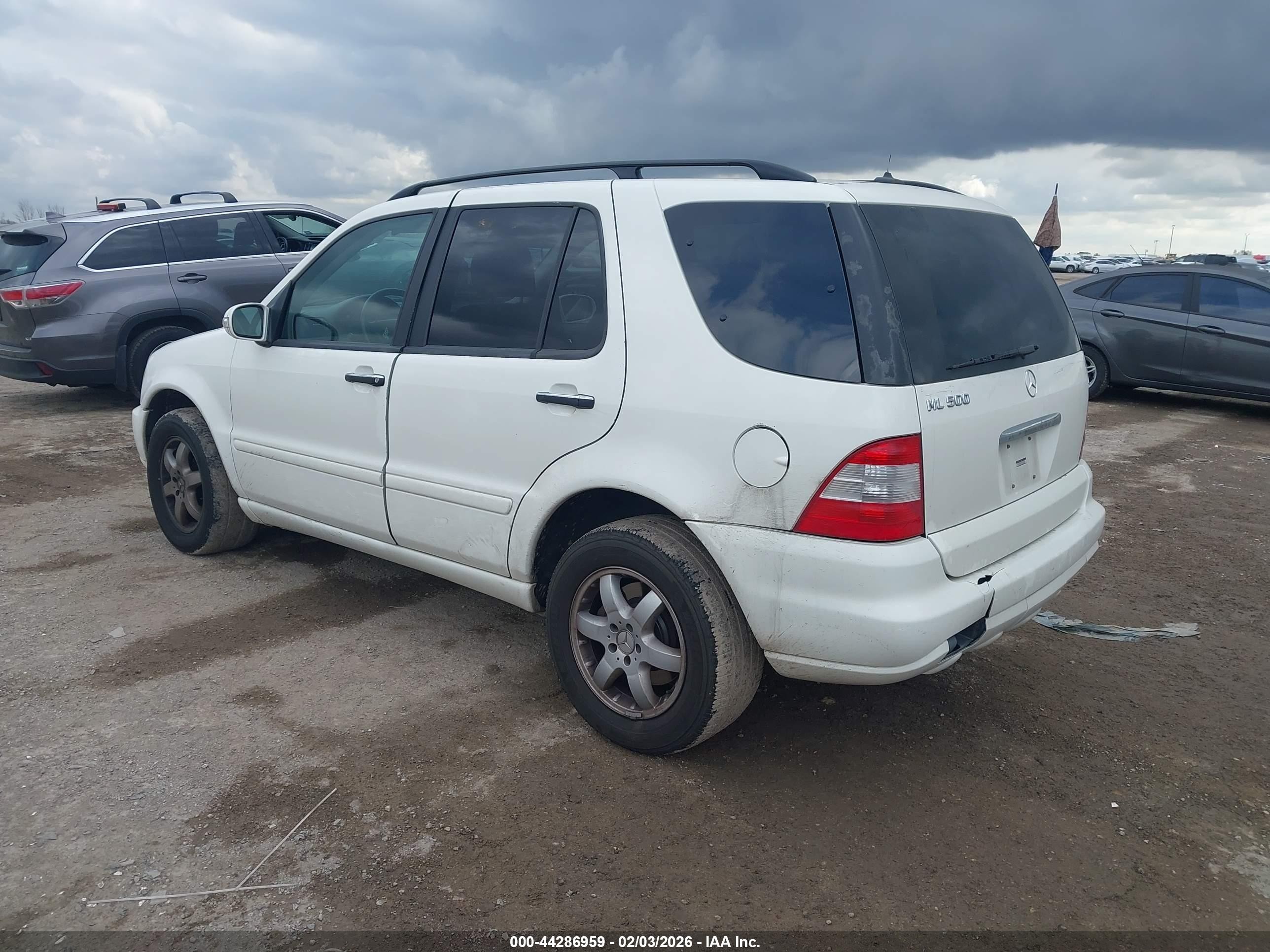 2005 Mercedes-benz Ml 500 4matic White vin: 4JGAB75E75A527879