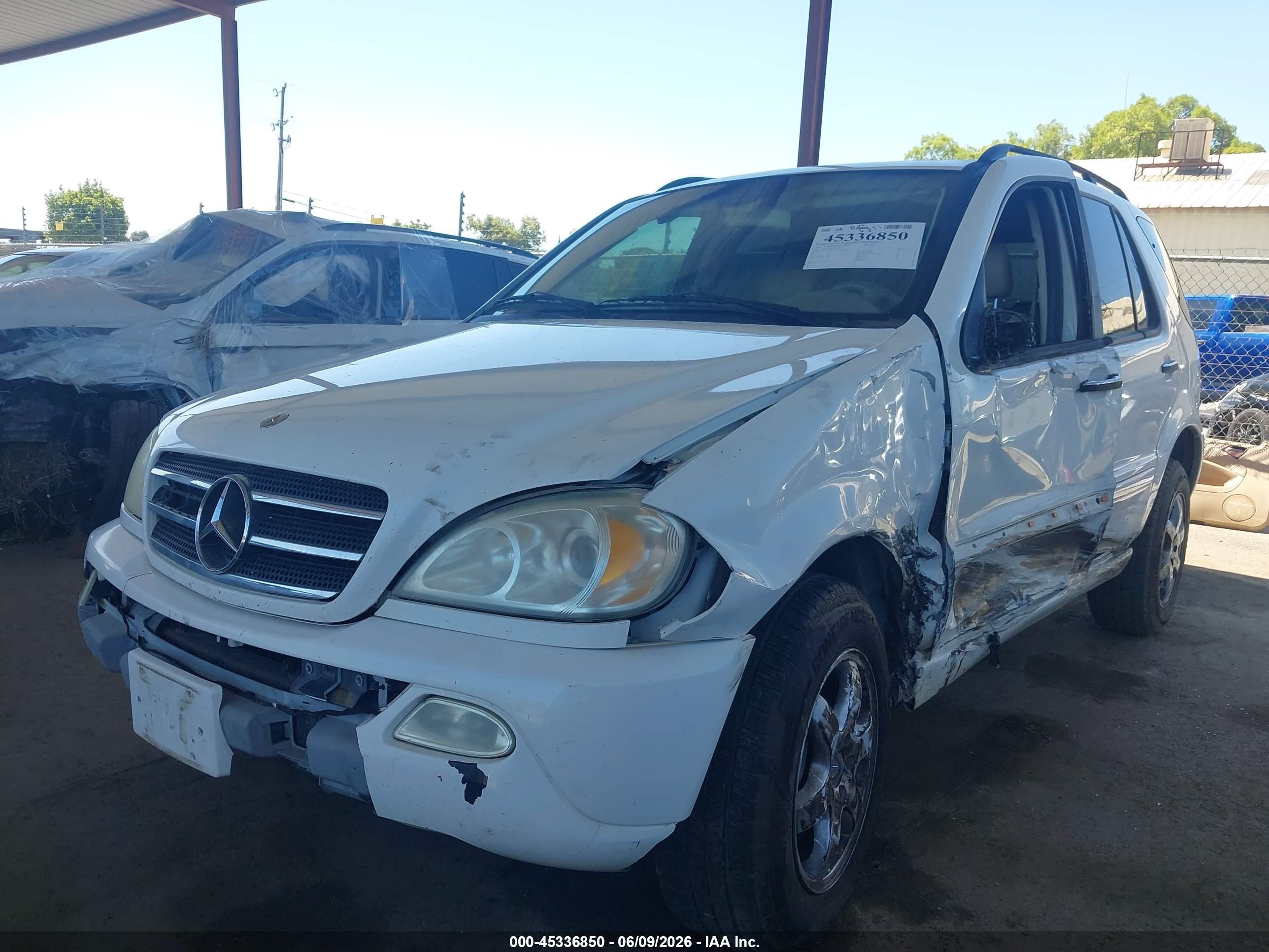 2002 Mercedes-benz Ml 500   White vin: 4JGAB75EX2A302271