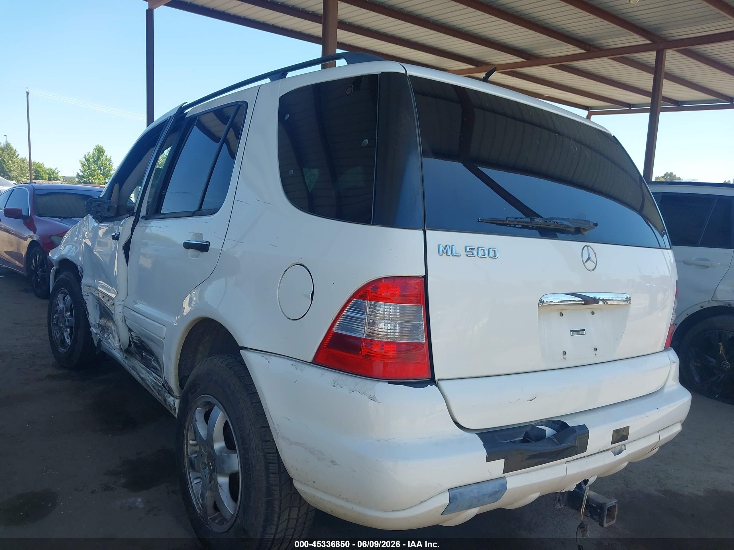 2002 Mercedes-benz Ml 500   White vin: 4JGAB75EX2A302271