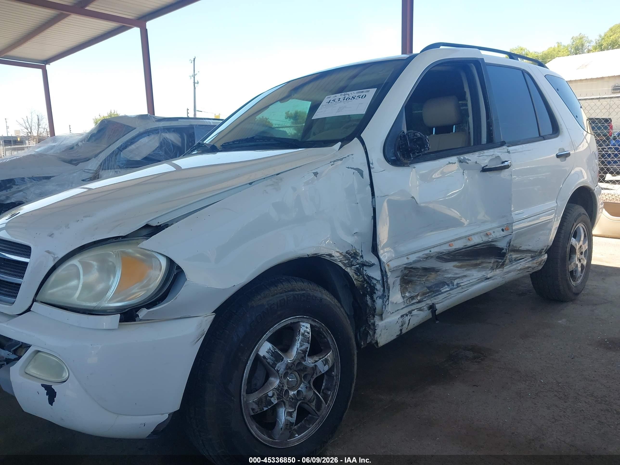 2002 Mercedes-benz Ml 500   White vin: 4JGAB75EX2A302271