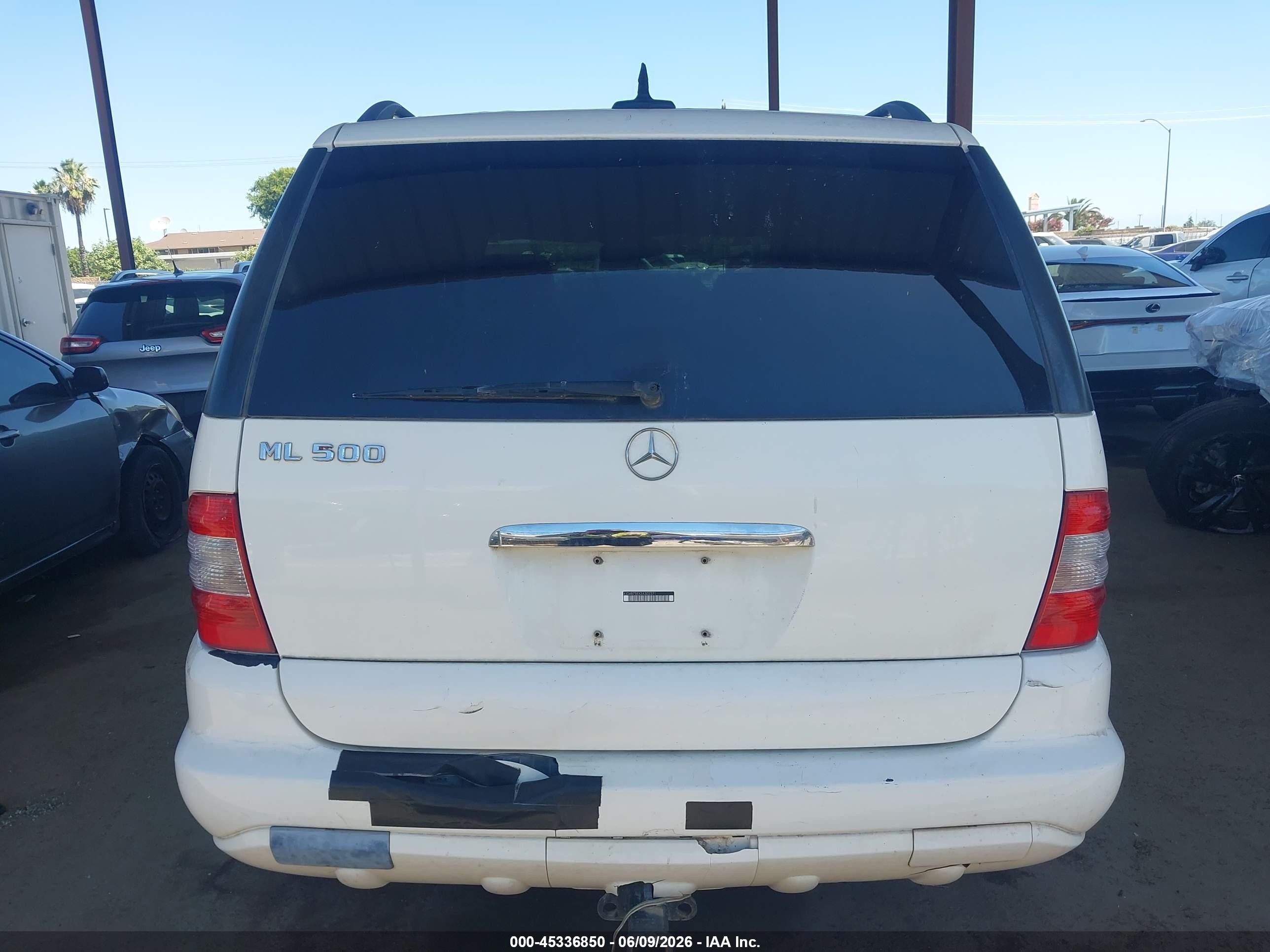 2002 Mercedes-benz Ml 500   White vin: 4JGAB75EX2A302271