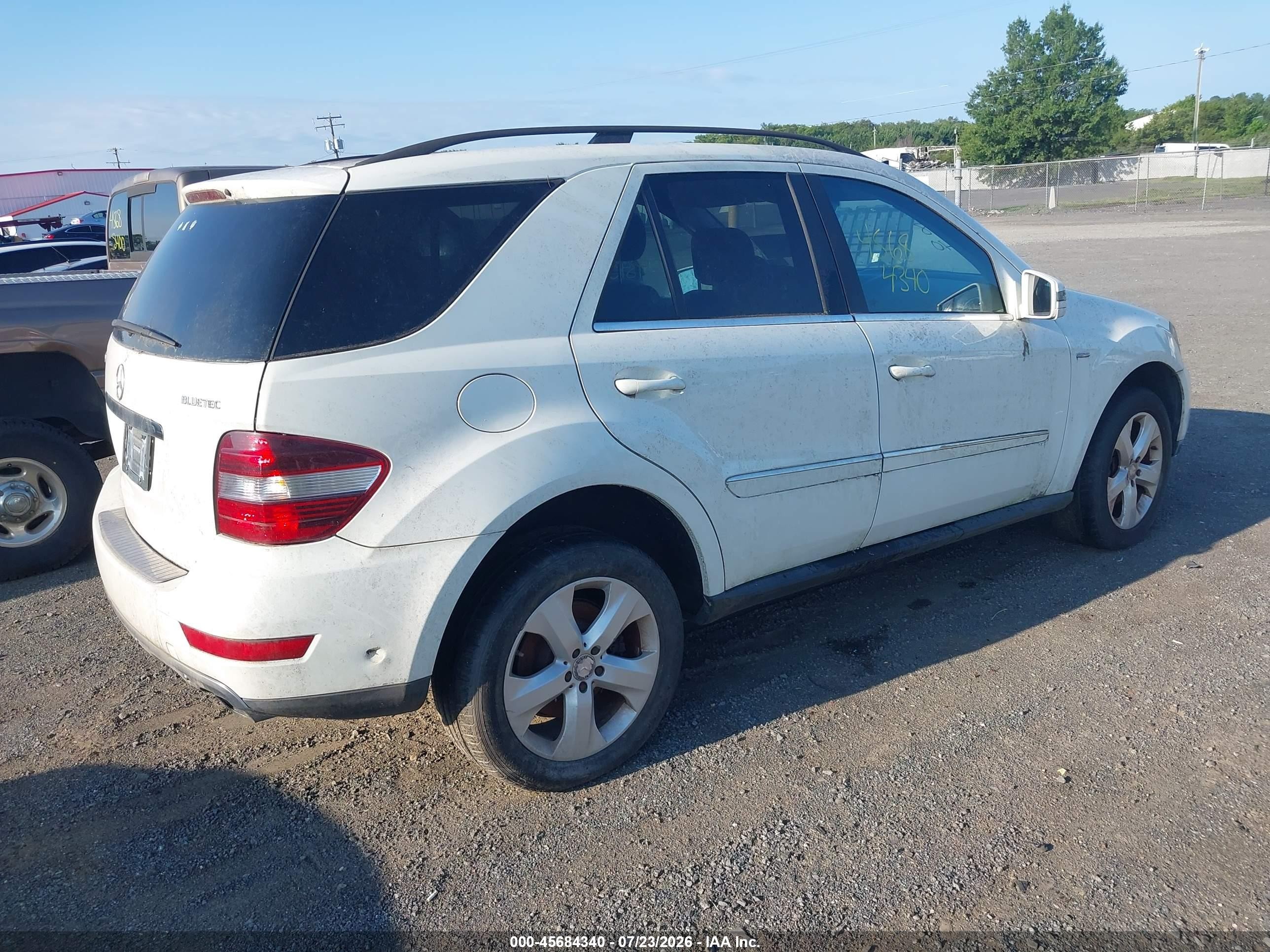 2011 Mercedes-benz Ml 350 Bluetec 4matic White vin: 4JGBB2FB2BA727480
