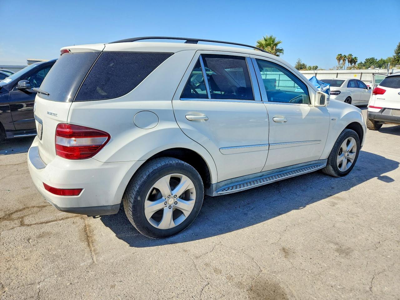 2011 Mercedes-benz Ml 350 Bluetec White vin: 4JGBB2FB3BA641594
