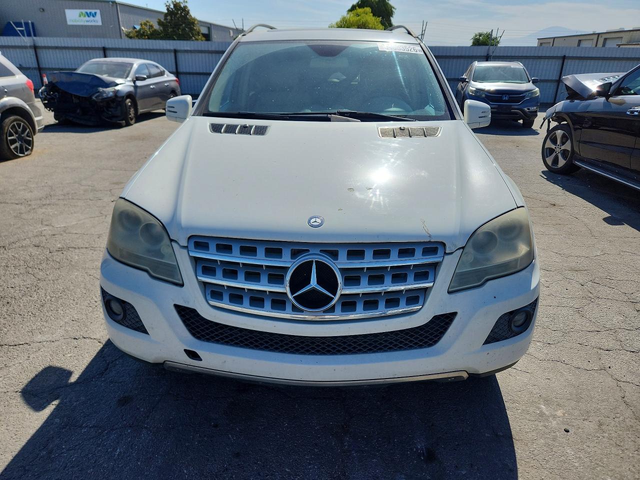 2011 Mercedes-benz Ml 350 Bluetec White vin: 4JGBB2FB3BA641594