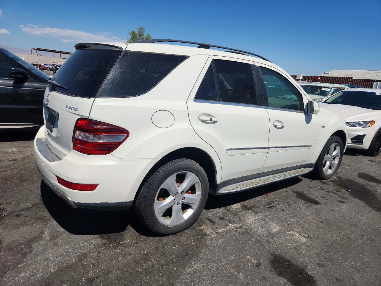 2010 Mercedes-benz Ml 350 Bluetec White vin: 4JGBB2FB5AA535310