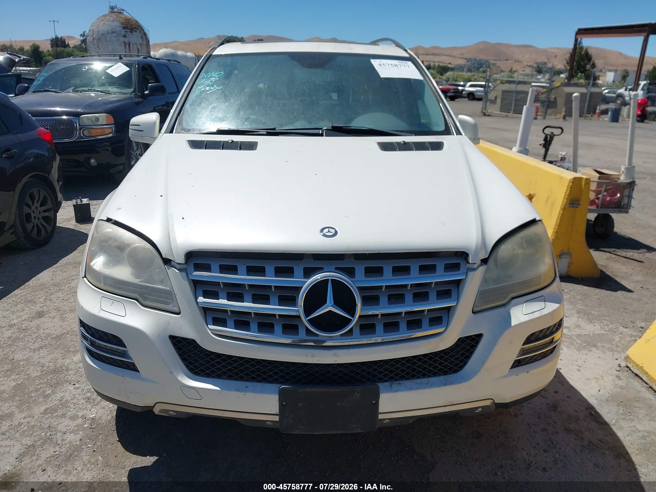 2011 Mercedes-benz Ml 350 Bluetec 4matic Белый vin: 4JGBB2FB6BA660074