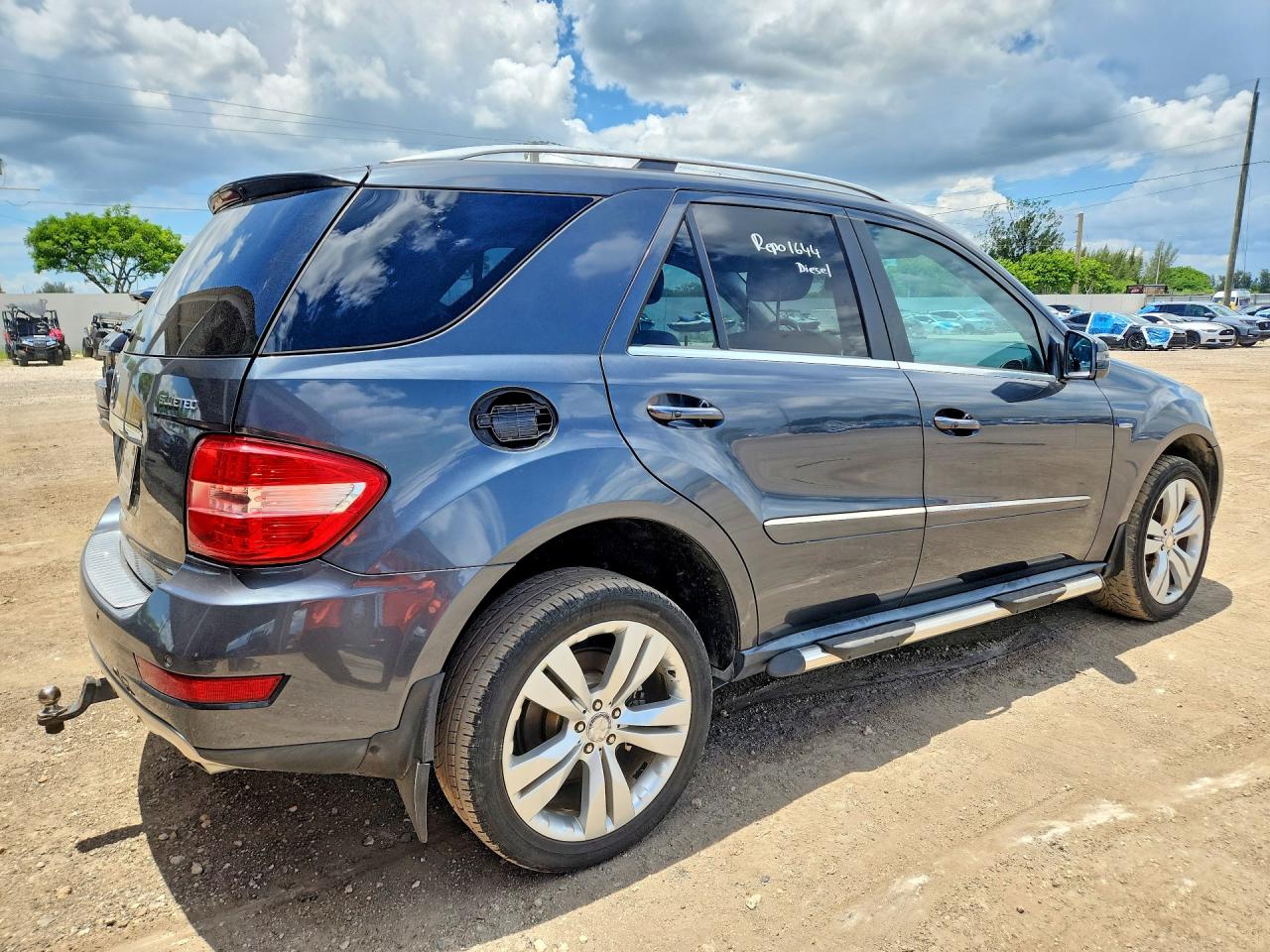 2011 Mercedes-benz Ml 350 Bluetec Gray vin: 4JGBB2FB7BA682164