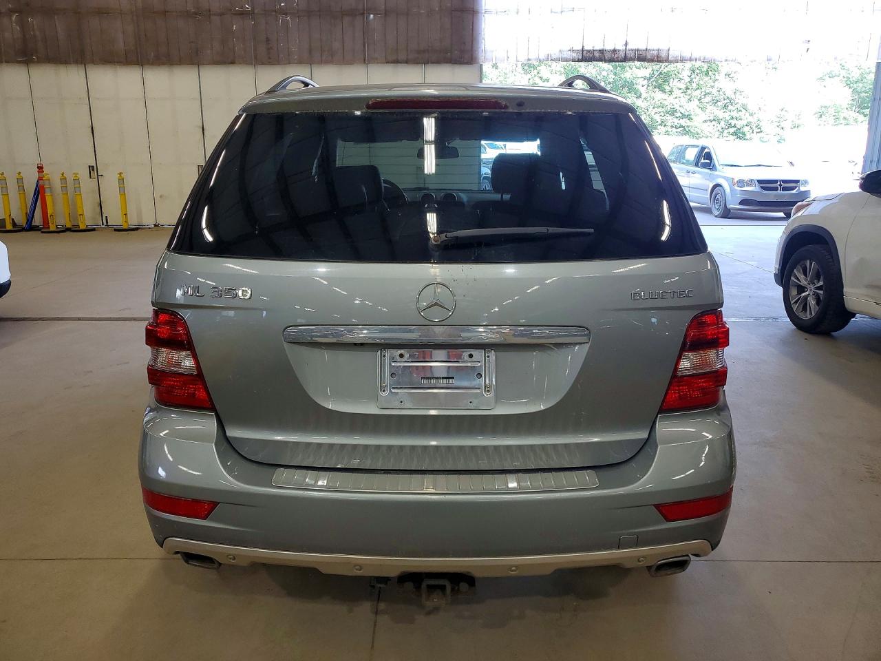 2011 Mercedes-benz Ml 350 Bluetec Silver vin: 4JGBB2FB9BA677838
