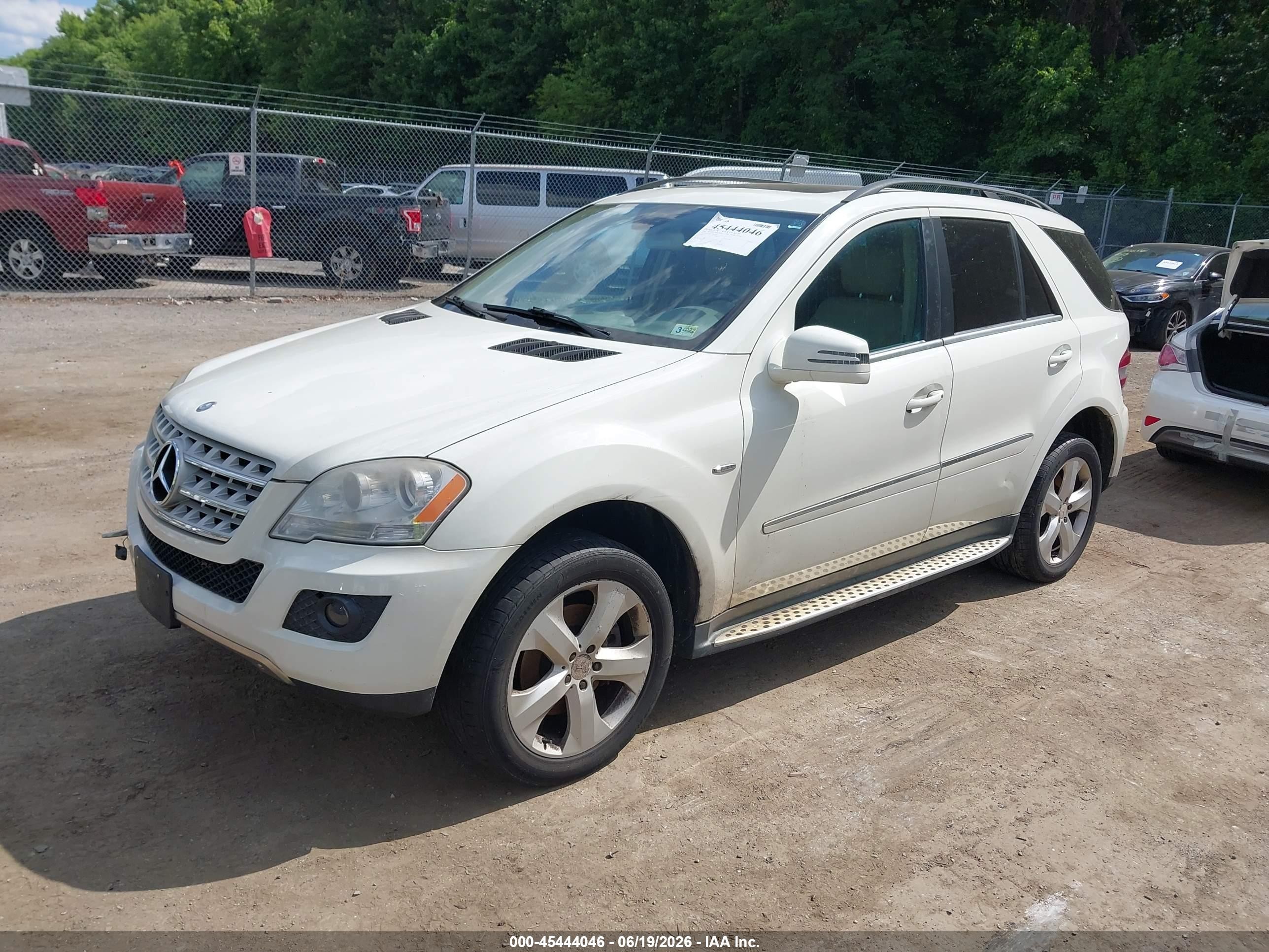 2011 Mercedes-benz Ml 350 Bluetec 4matic White vin: 4JGBB2FBXBA633427
