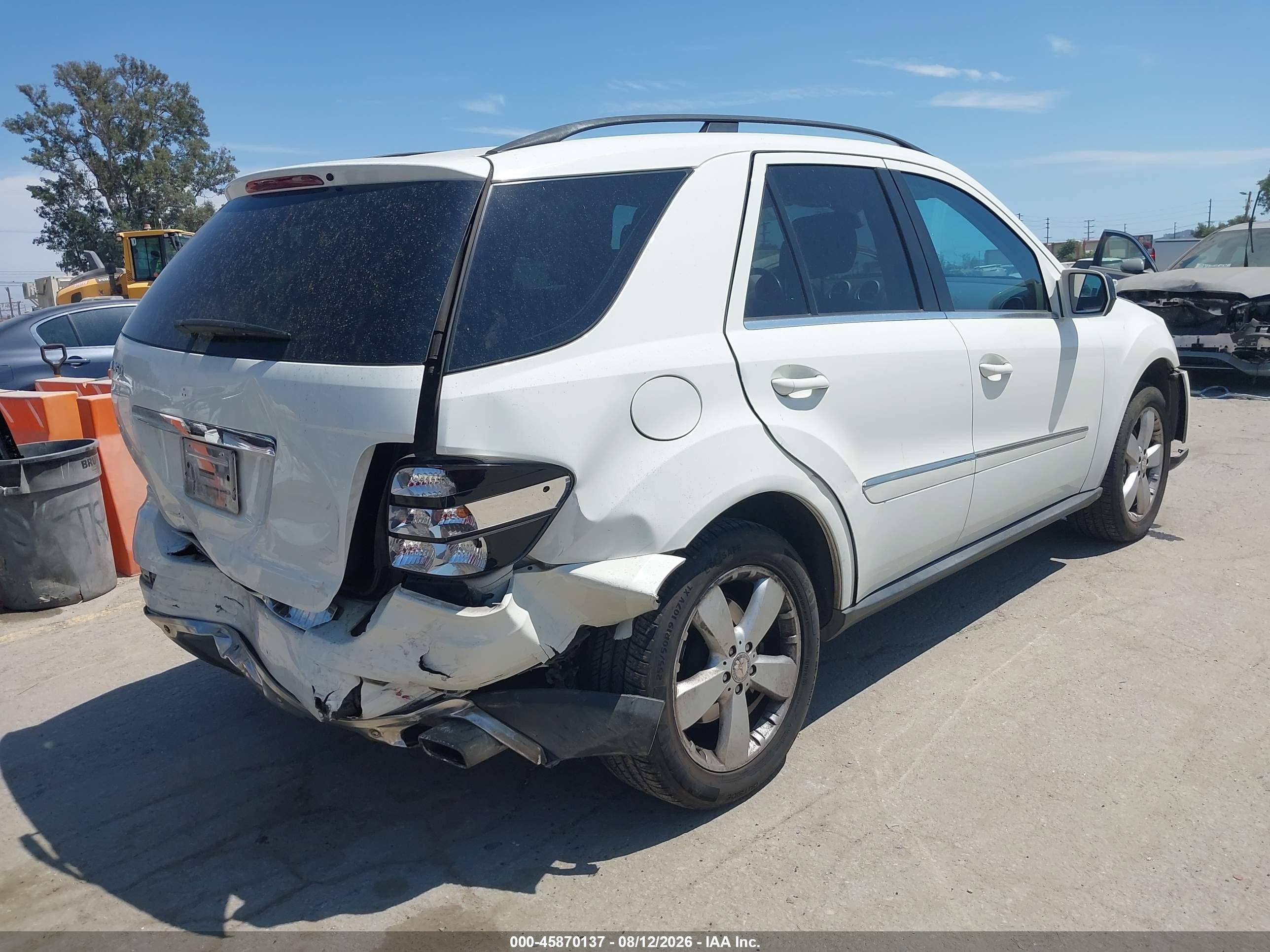 2010 Mercedes-benz Ml 350   White vin: 4JGBB5GB5AA535243