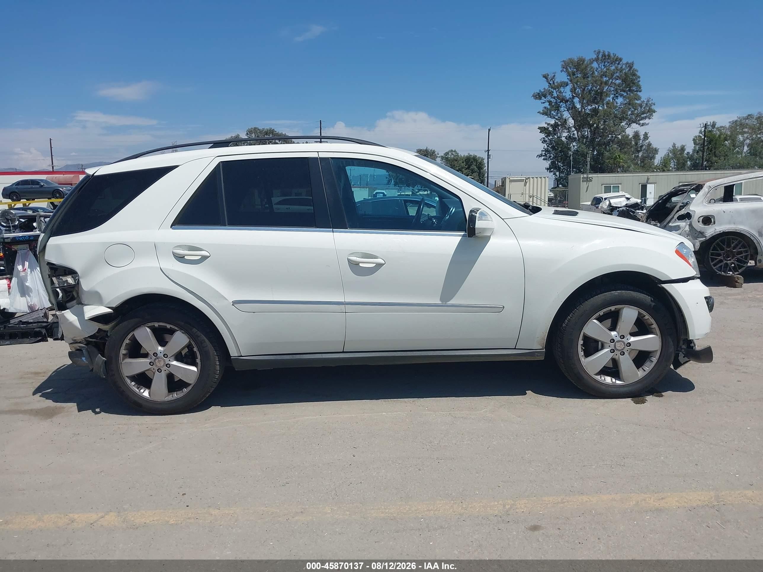 2010 Mercedes-benz Ml 350   White vin: 4JGBB5GB5AA535243