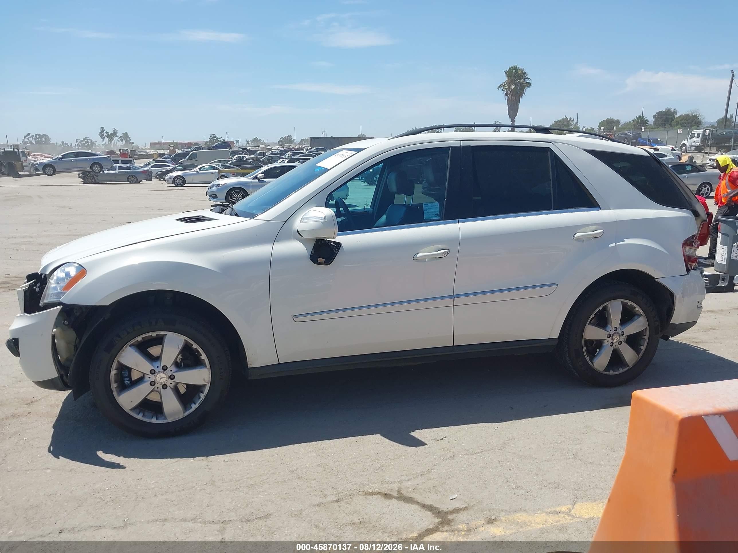 2010 Mercedes-benz Ml 350   White vin: 4JGBB5GB5AA535243
