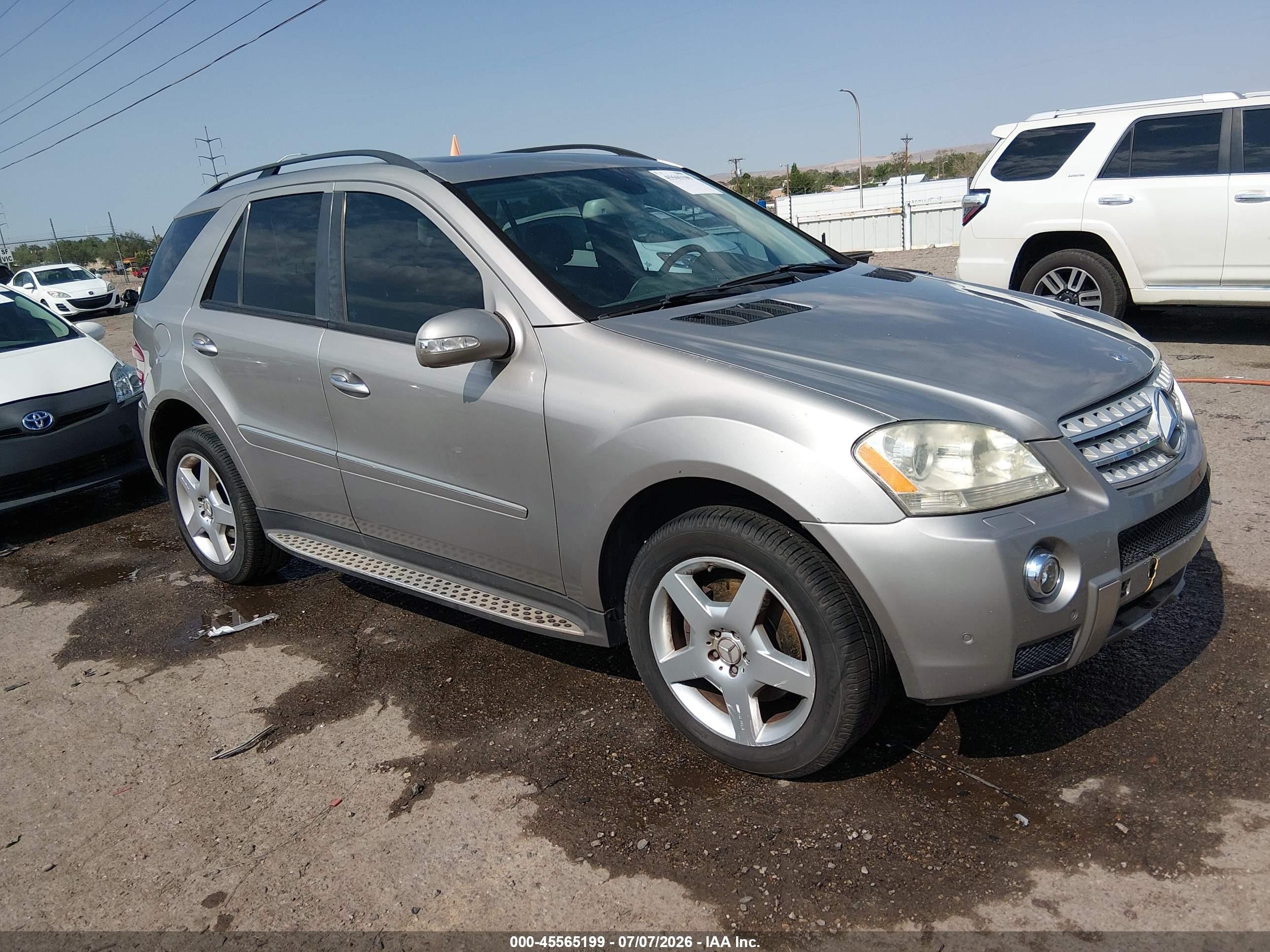 2008 Mercedes-benz M-class 5.5l Beige vin: 4JGBB72E18A344684