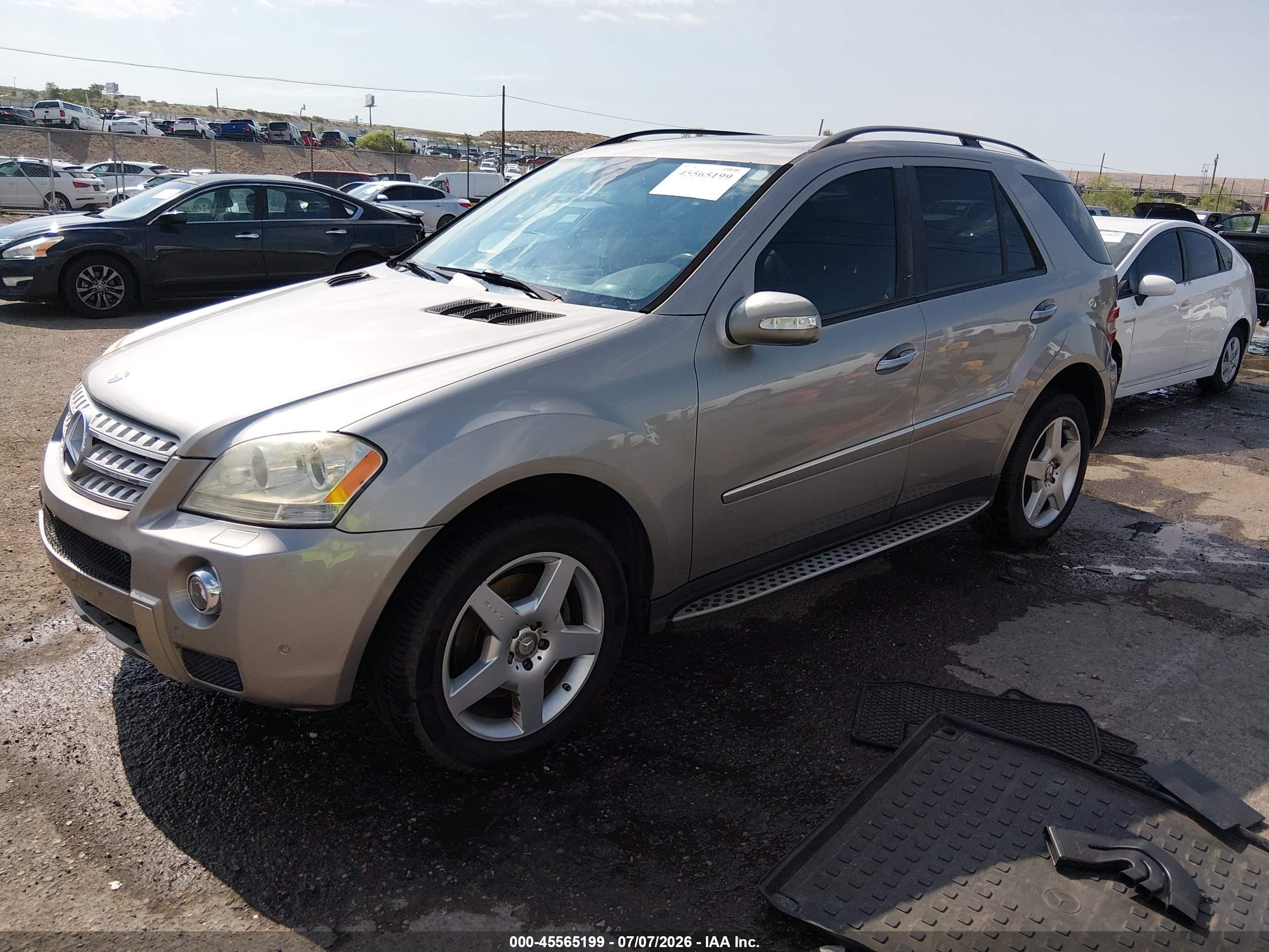 2008 Mercedes-benz M-class 5.5l Beige vin: 4JGBB72E18A344684