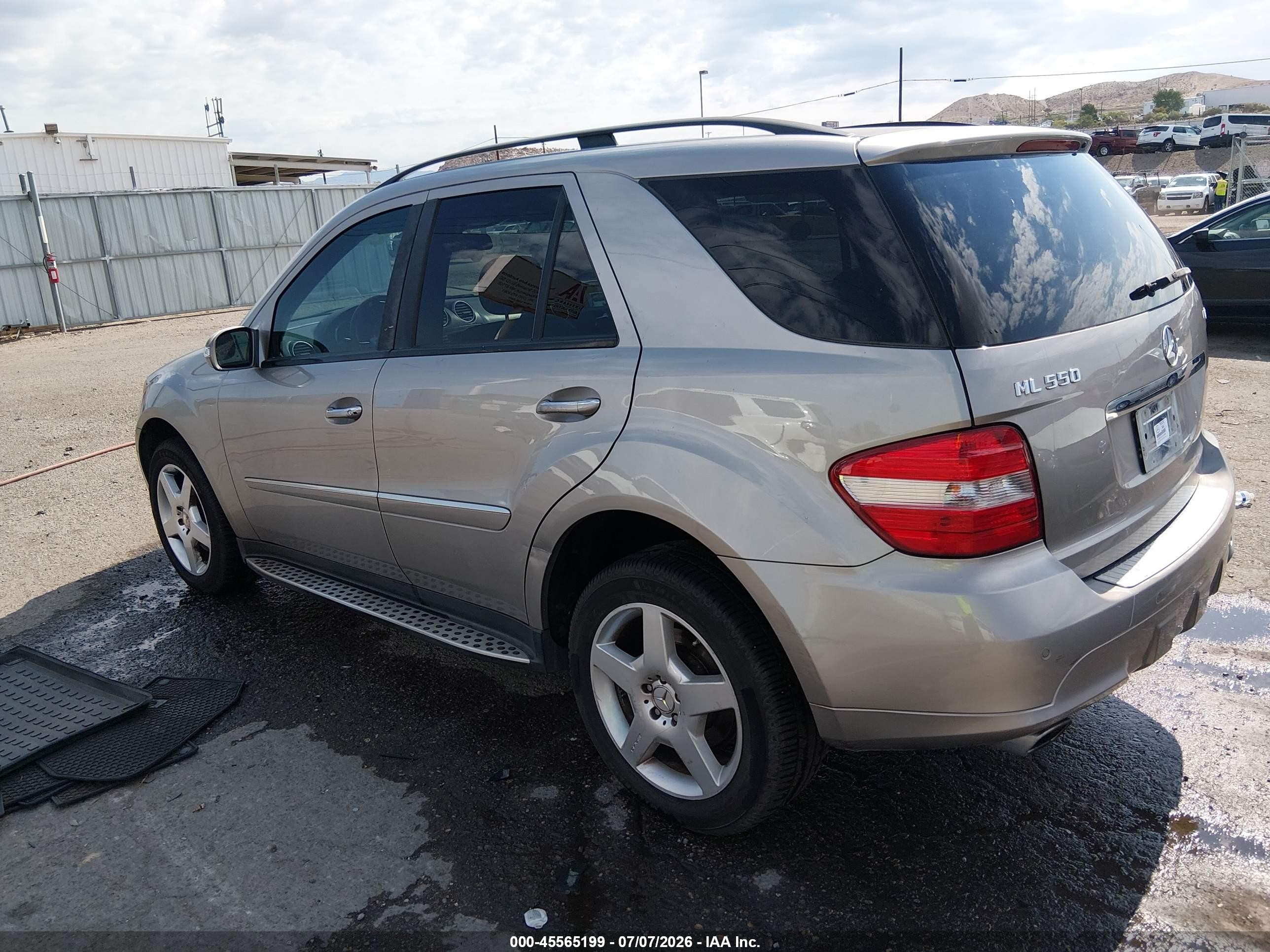 2008 Mercedes-benz M-class 5.5l Beige vin: 4JGBB72E18A344684