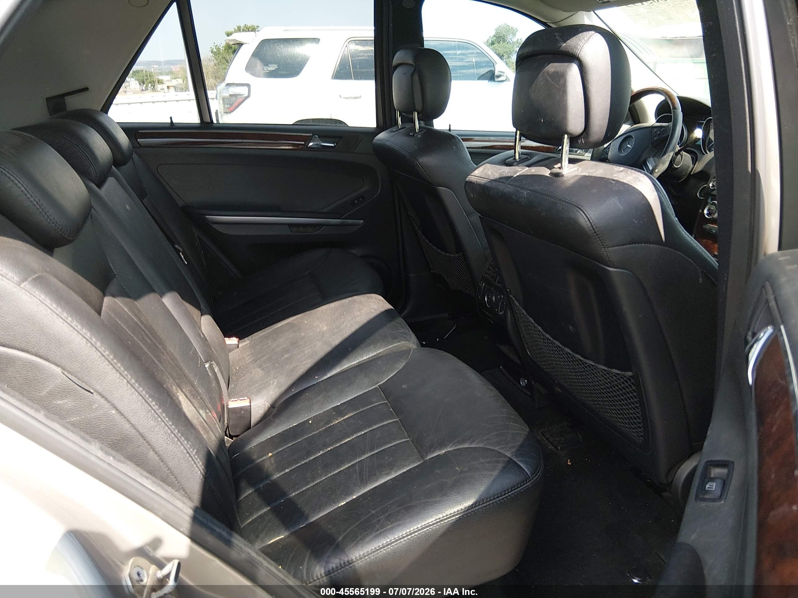 2008 Mercedes-benz M-class 5.5l Beige vin: 4JGBB72E18A344684