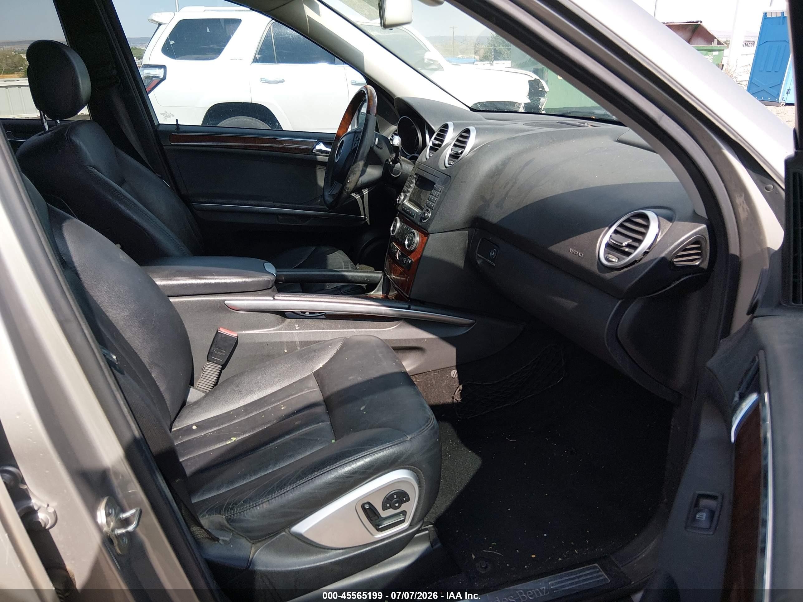 2008 Mercedes-benz M-class 5.5l Beige vin: 4JGBB72E18A344684