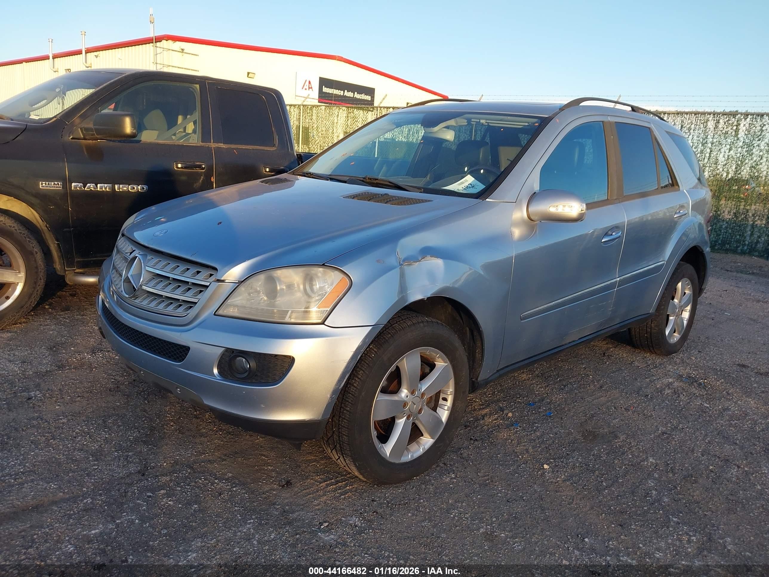 2006 Mercedes-benz Ml 500 Серый vin: 4JGBB75E56A047331