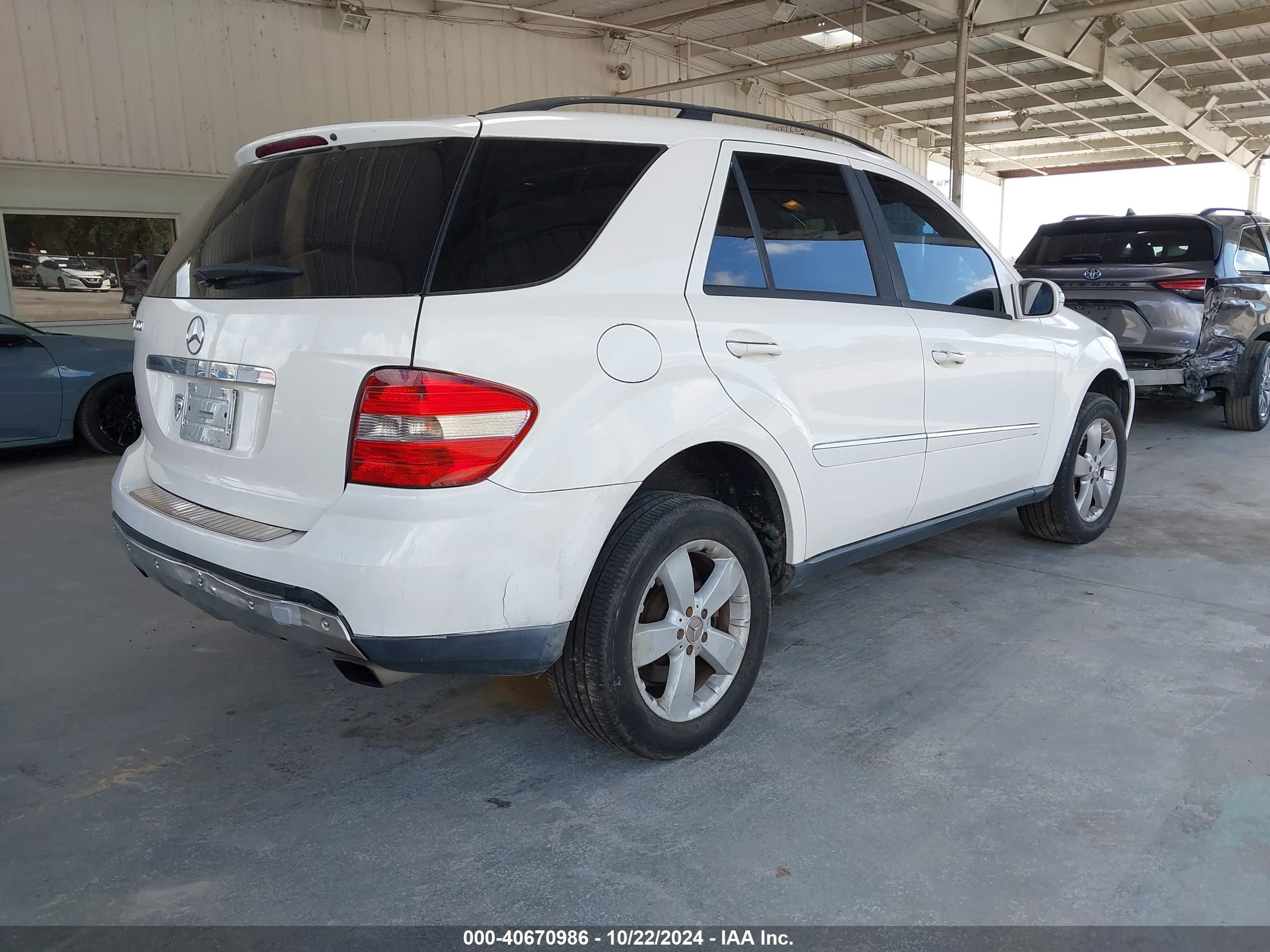 Price & History 2006 Mercedes-benz Ml 500 4matic 5.0l V-8 , 302hp