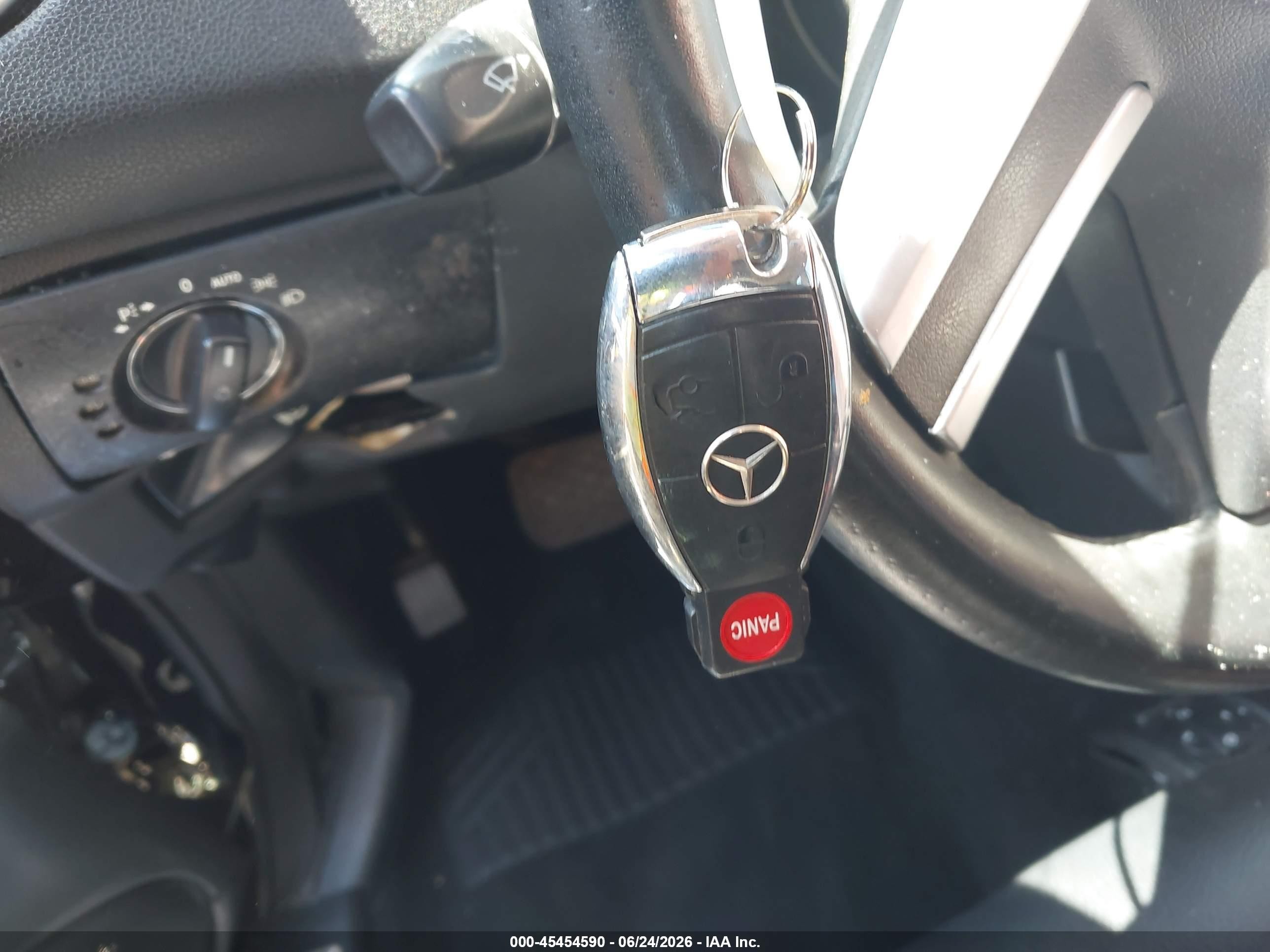 2010 Mercedes-benz Ml 550 4matic Черный vin: 4JGBB7CB2AA588631