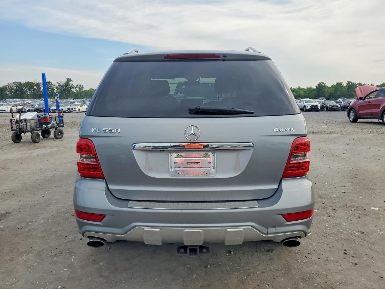 2011 Mercedes-benz Ml 550 4matic Gray vin: 4JGBB7CB2BA645783