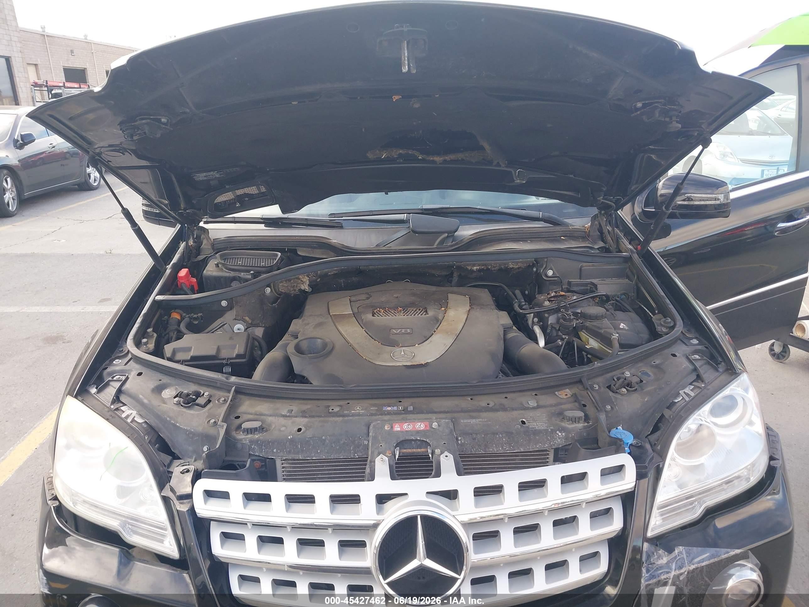 2011 Mercedes-benz Ml 550 4matic Черный vin: 4JGBB7CB2BA745852