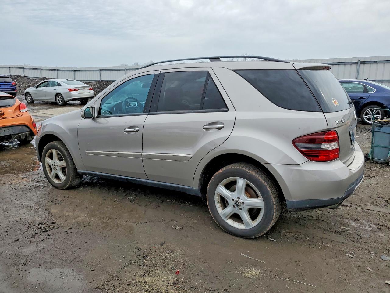 2007 Mercedes-benz Ml 350 Серебряный vin: 4JGBB86E17A210305