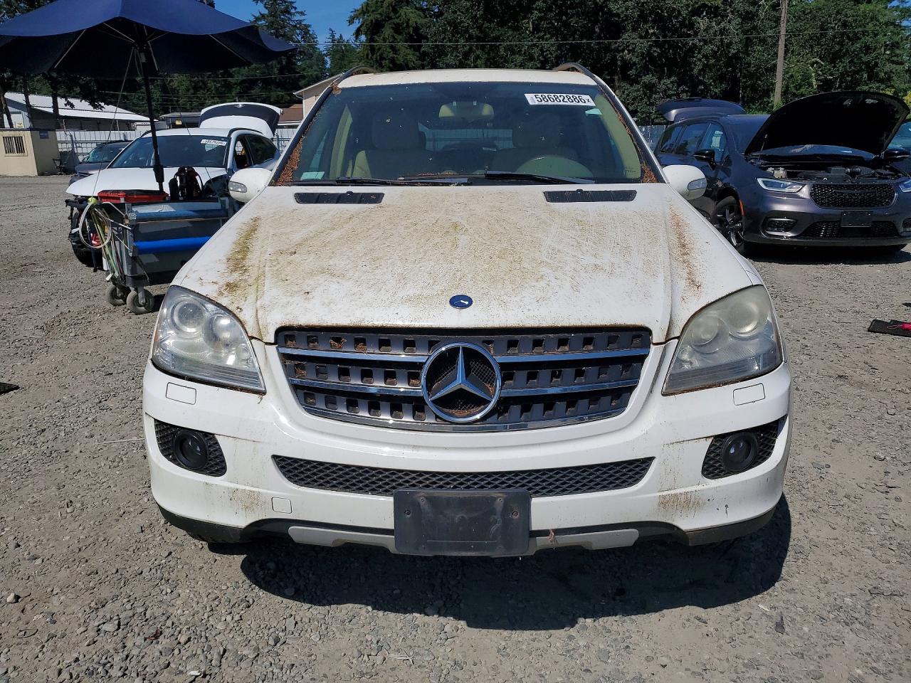 2007 Mercury M-class White vin: 4JGBB86EX7A265366