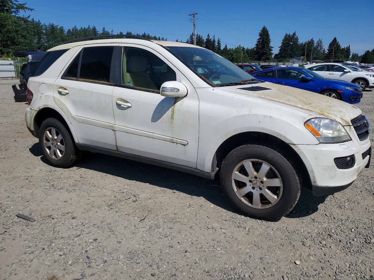 2007 Mercury M-class White vin: 4JGBB86EX7A265366