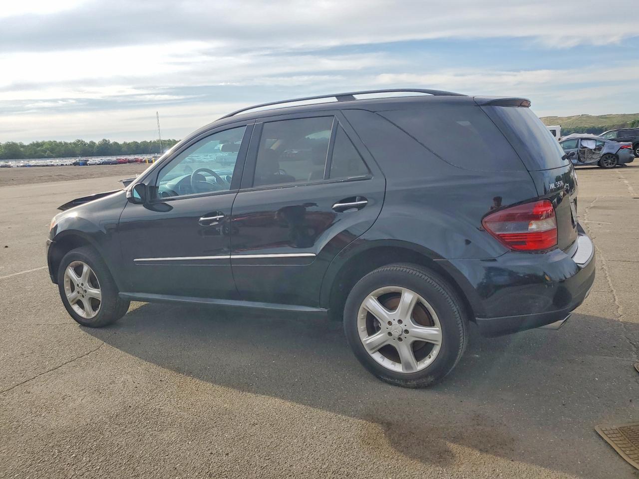 2008 Mercedes-benz Ml 350 Black vin: 4JGBB86EX8A353867
