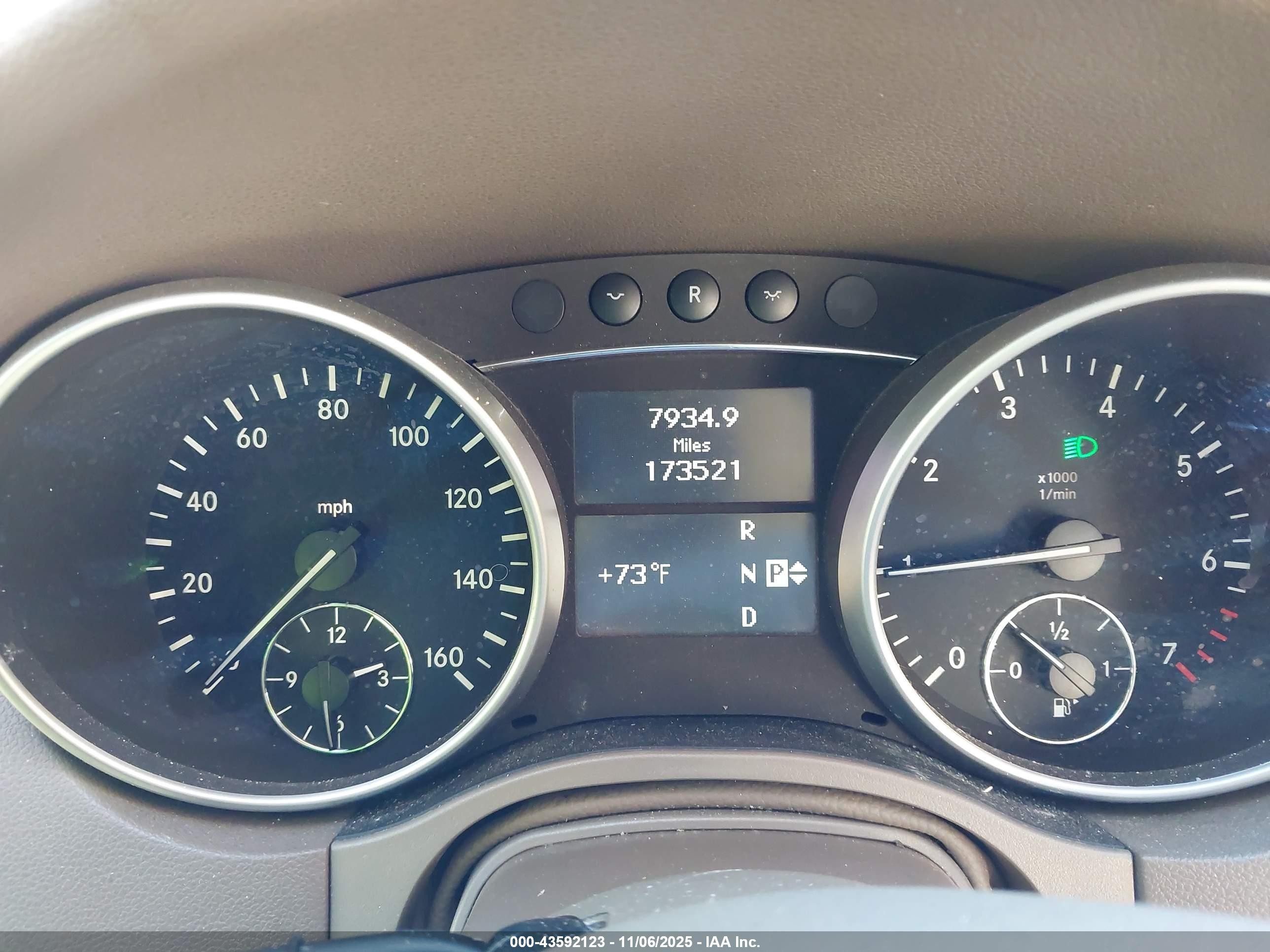 2010 Mercedes-benz Ml 350 4matic White vin: 4JGBB8GB6AA554675