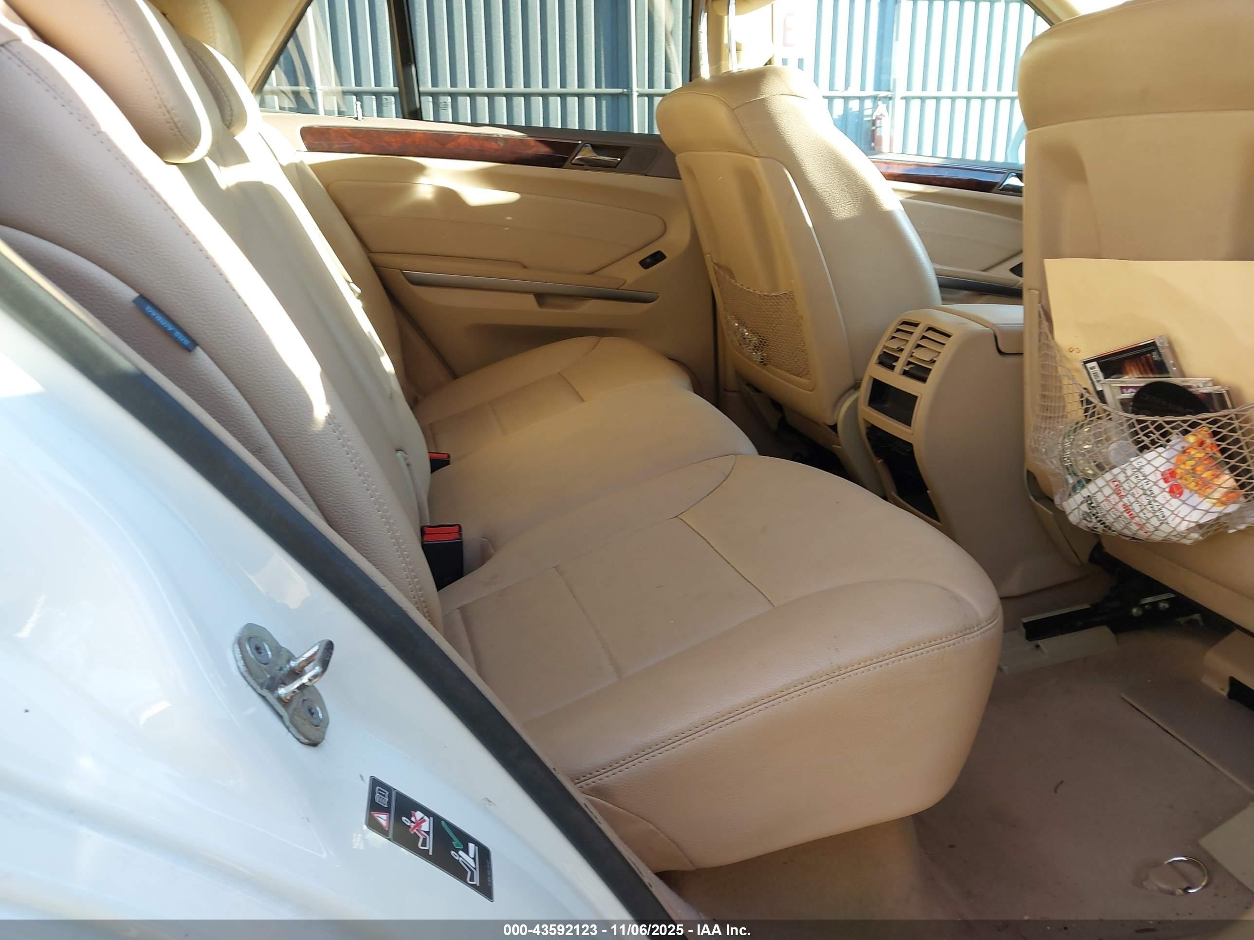 2010 Mercedes-benz Ml 350 4matic White vin: 4JGBB8GB6AA554675