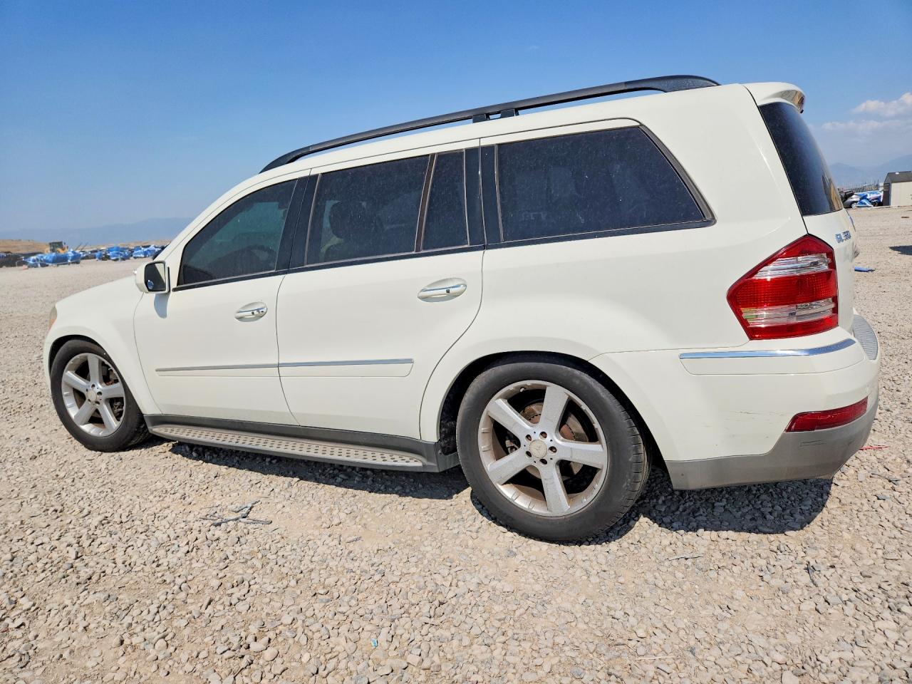 2009 Mercedes-benz Gl White vin: 4JGBF25E19A477014
