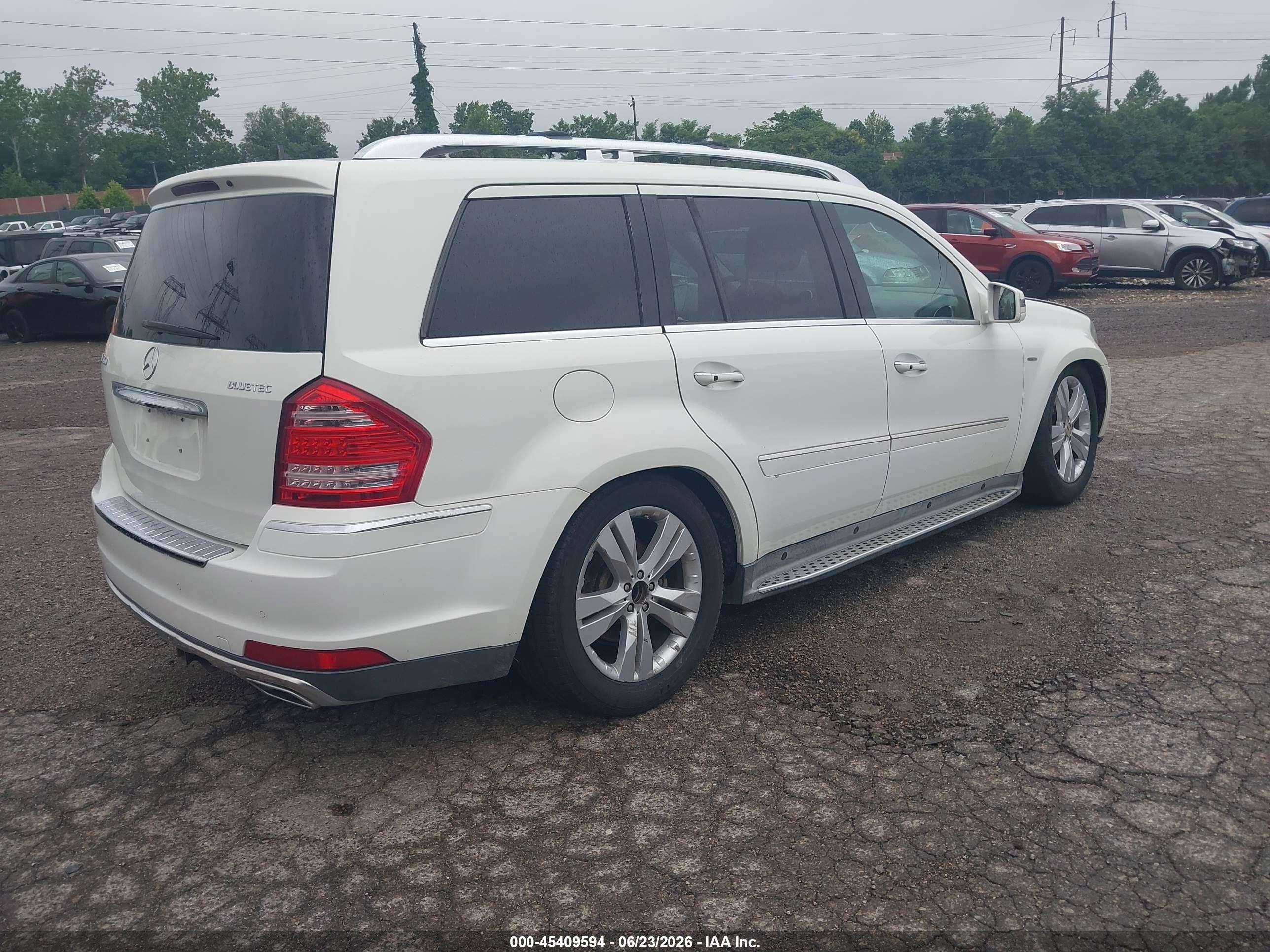 2011 Mercedes-benz Gl 350 Bluetec 4matic White vin: 4JGBF2FE2BA700018
