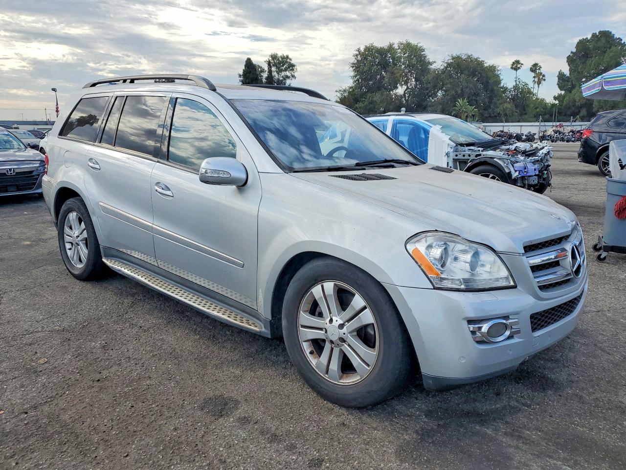 2008 Mercedes-benz Gl 450 4matic Серебряный vin: 4JGBF71E38A398722