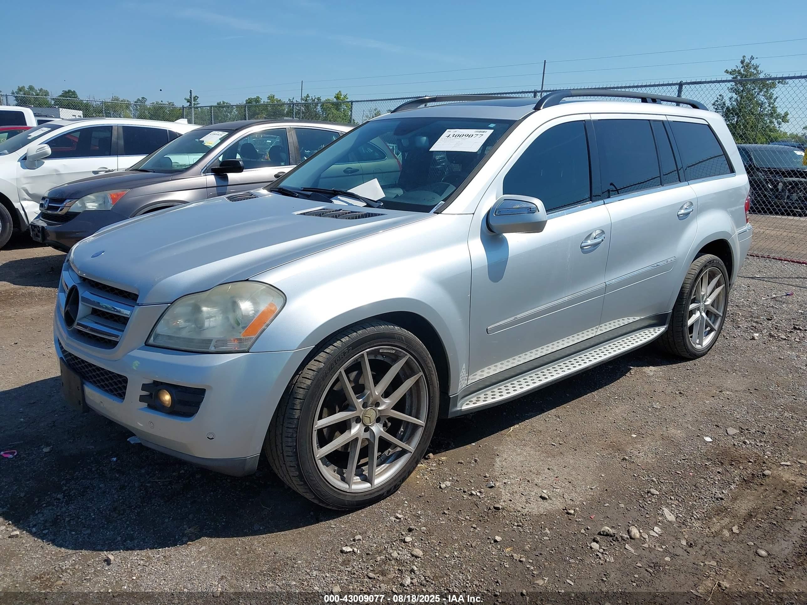 2009 Mercedes-benz Gl 450 4matic Серебряный vin: 4JGBF71E49A482520