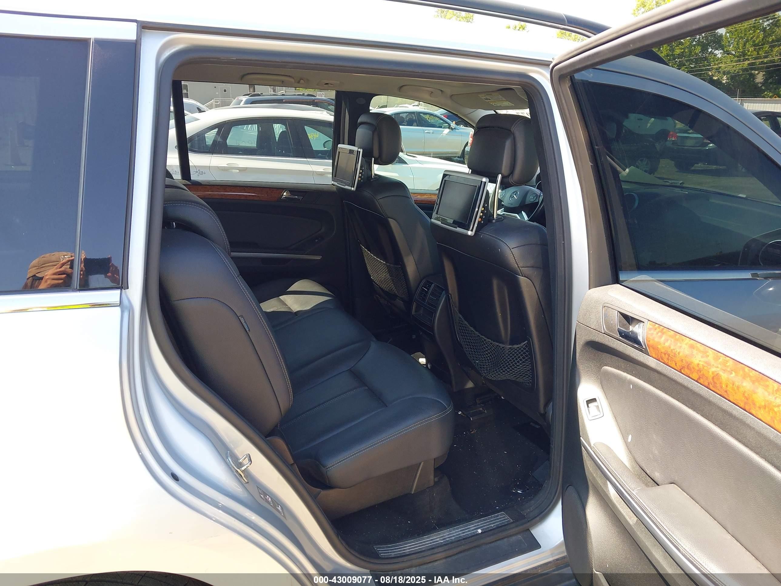2009 Mercedes-benz Gl 450 4matic Серебряный vin: 4JGBF71E49A482520
