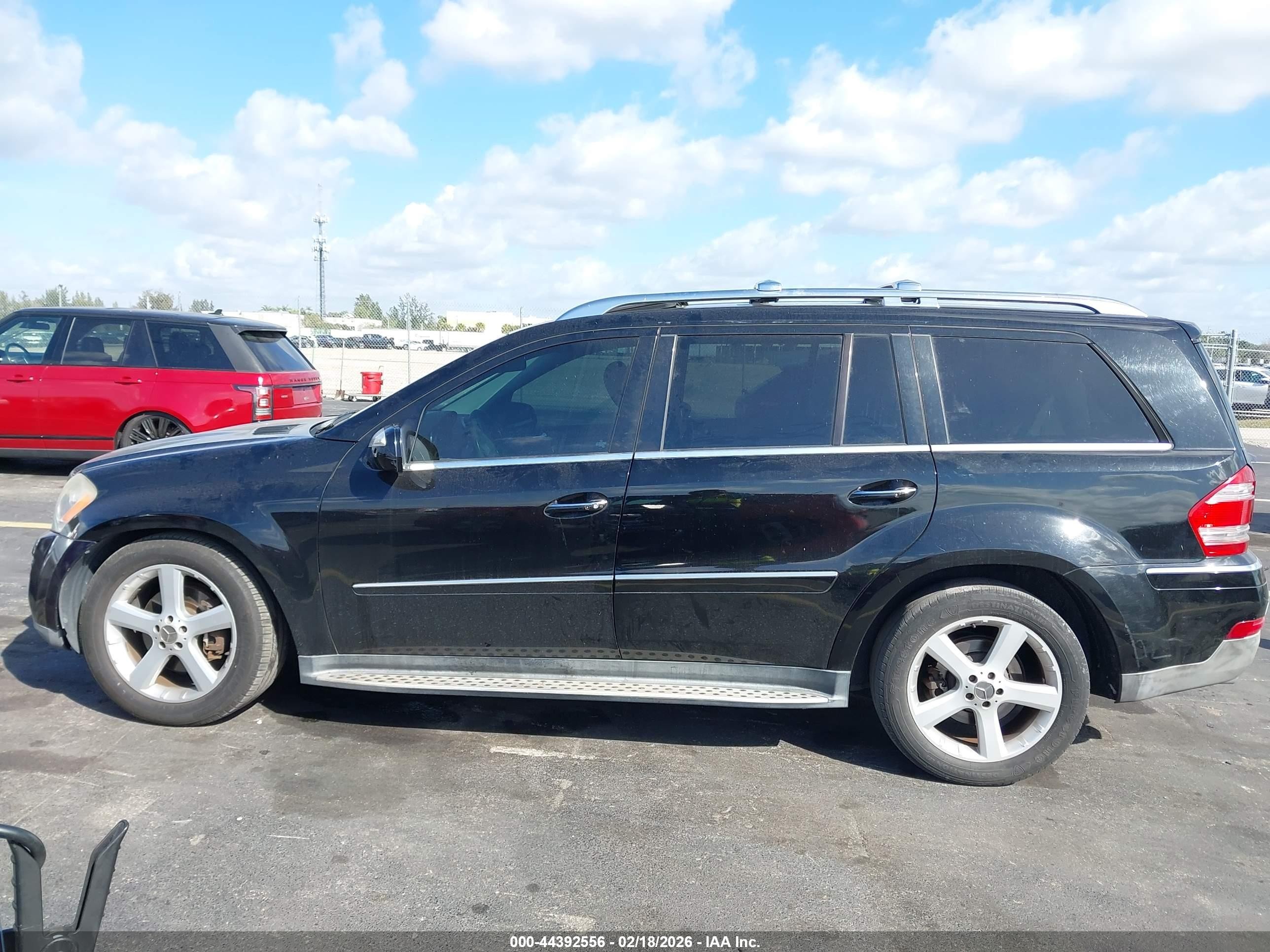 2009 Mercedes-benz Gl 450 4matic Черный vin: 4JGBF71E49A526385
