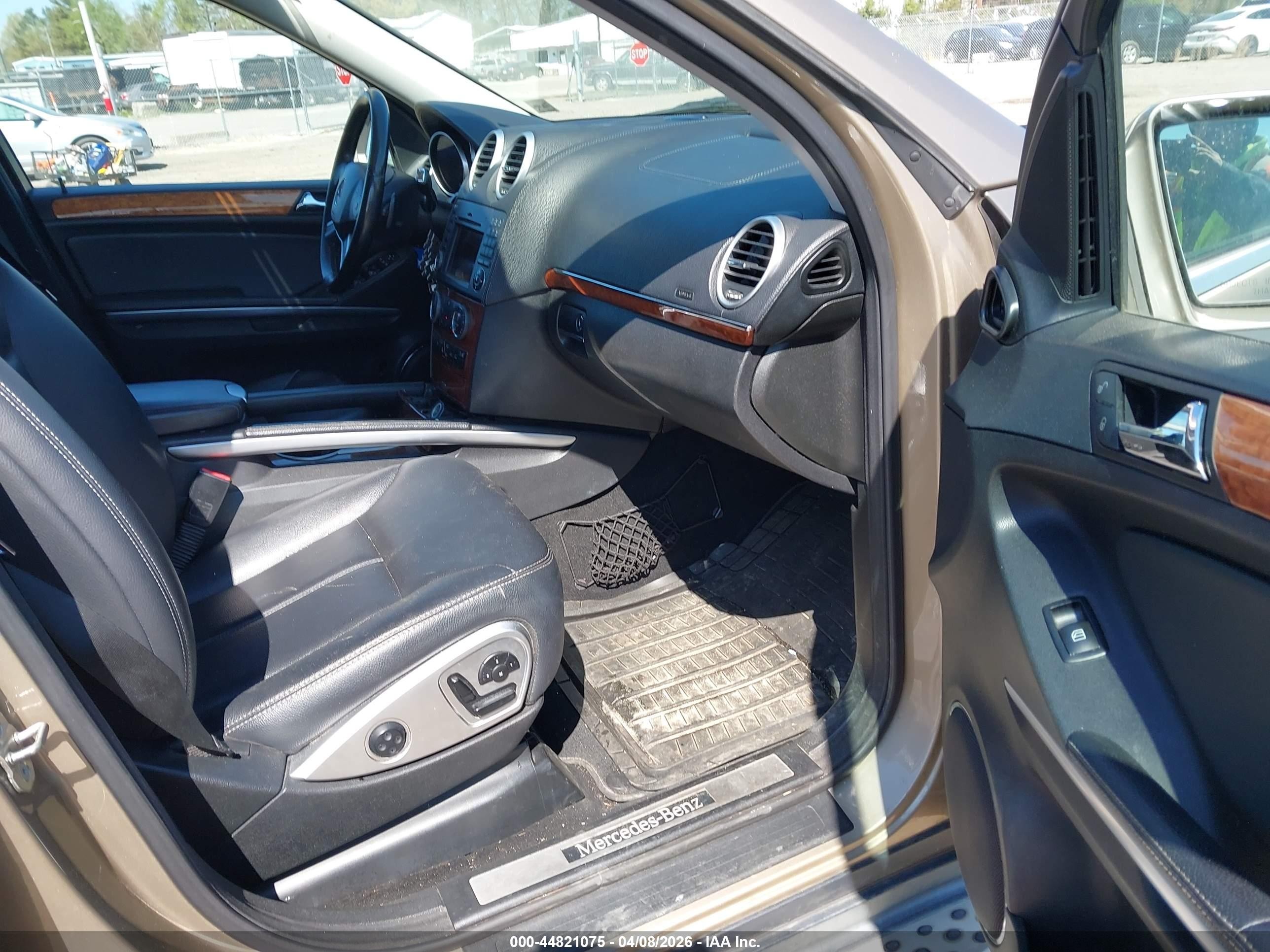 2009 Mercedes-benz Gl 450 4matic Золотой vin: 4JGBF71E59A512317